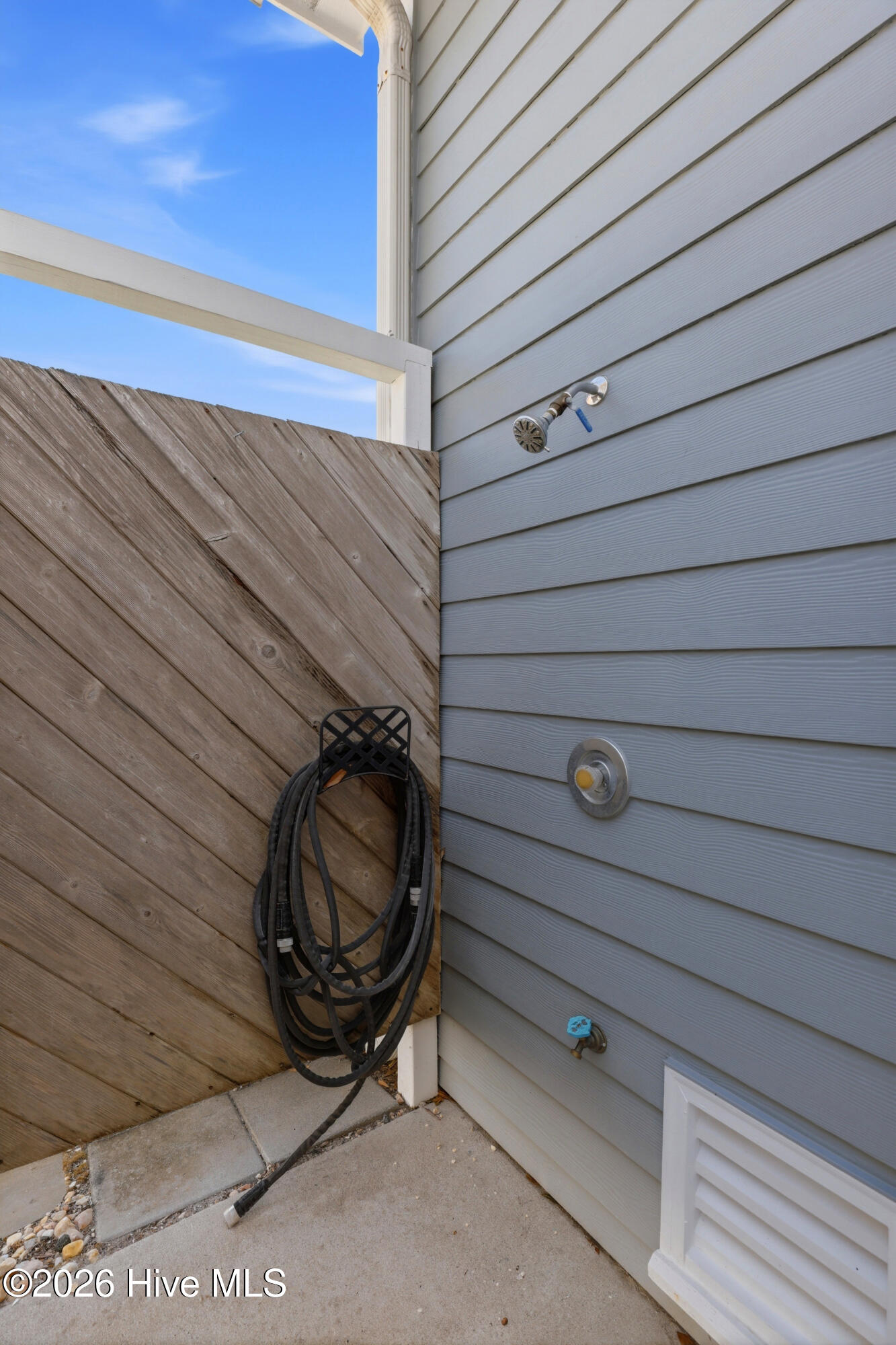 221 Silver Sloop Way