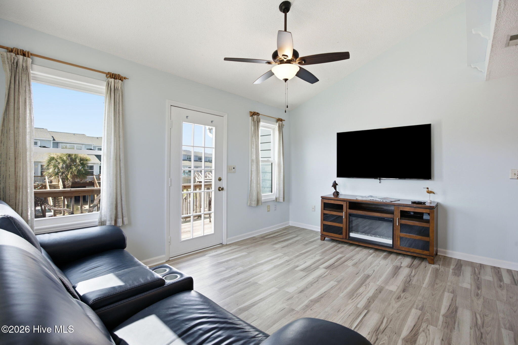 24 Bermuda Landing Place