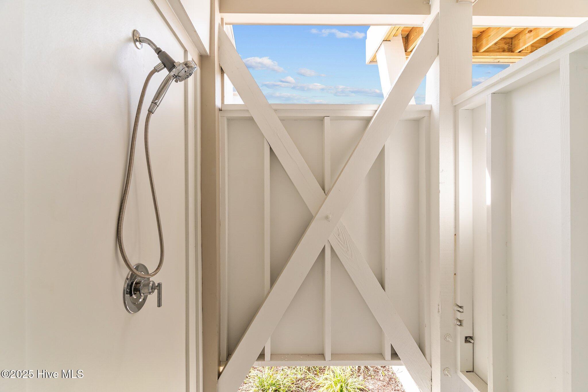 906 Second Street S 1