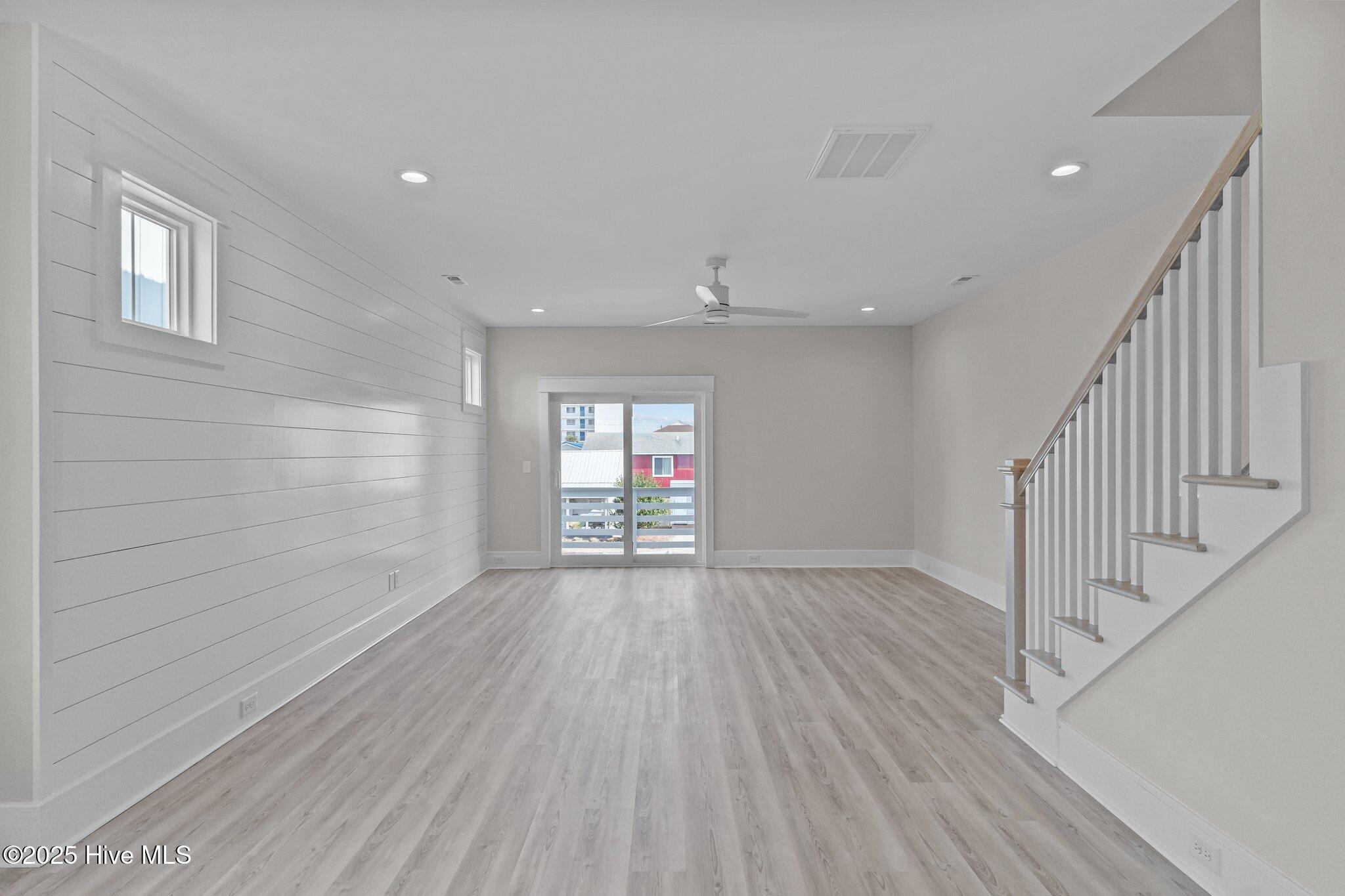 906 Second Street S 1