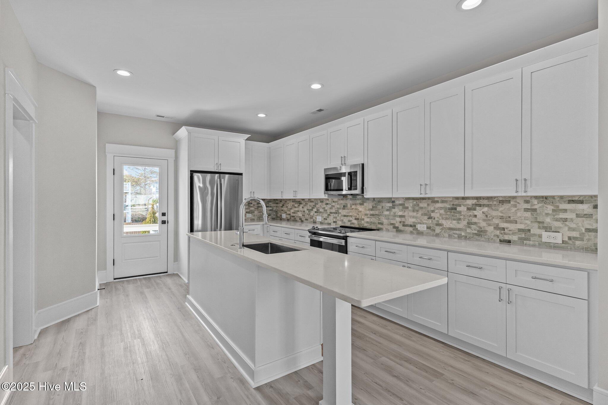 906 Second Street S 1