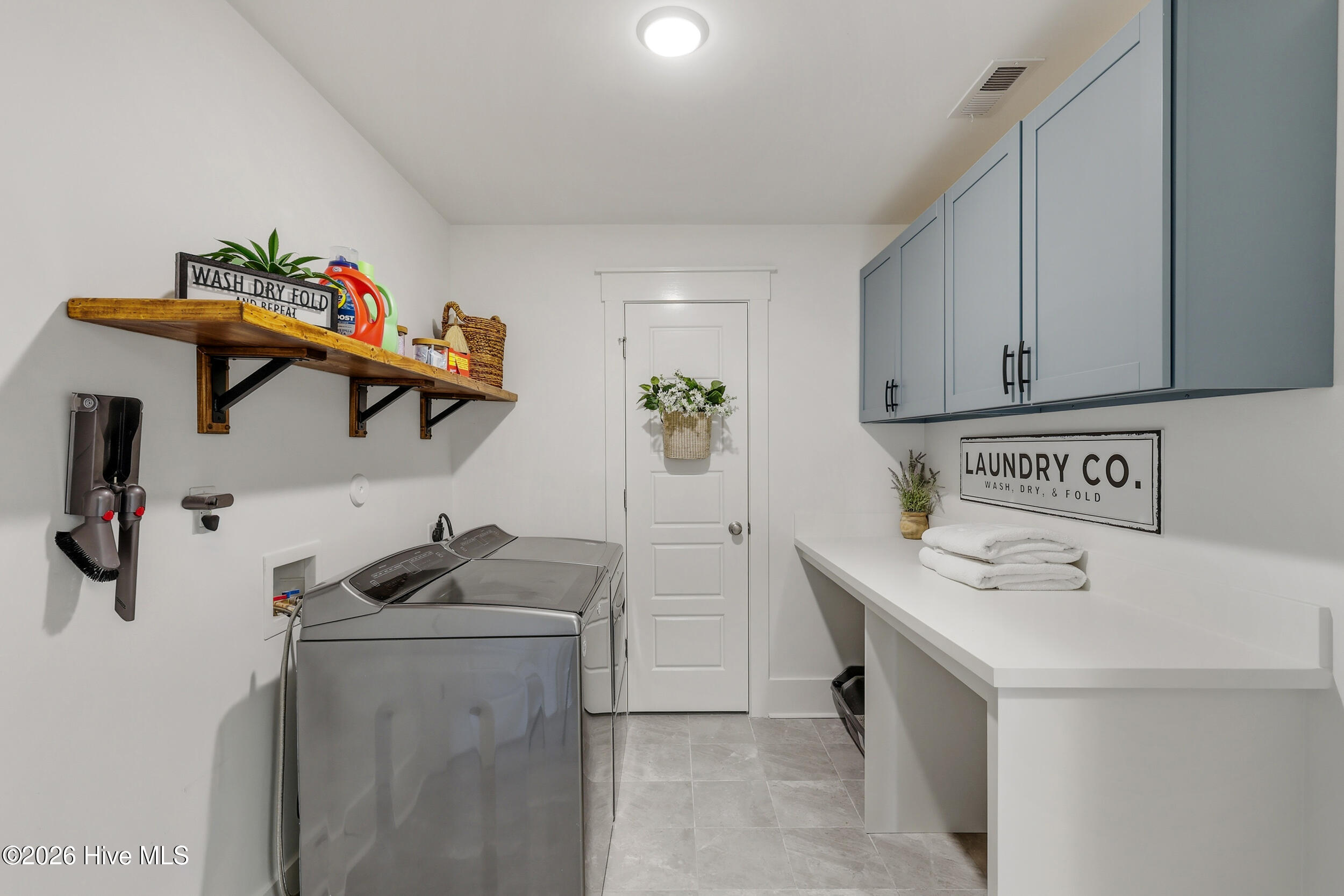 428 Catamaran Drive