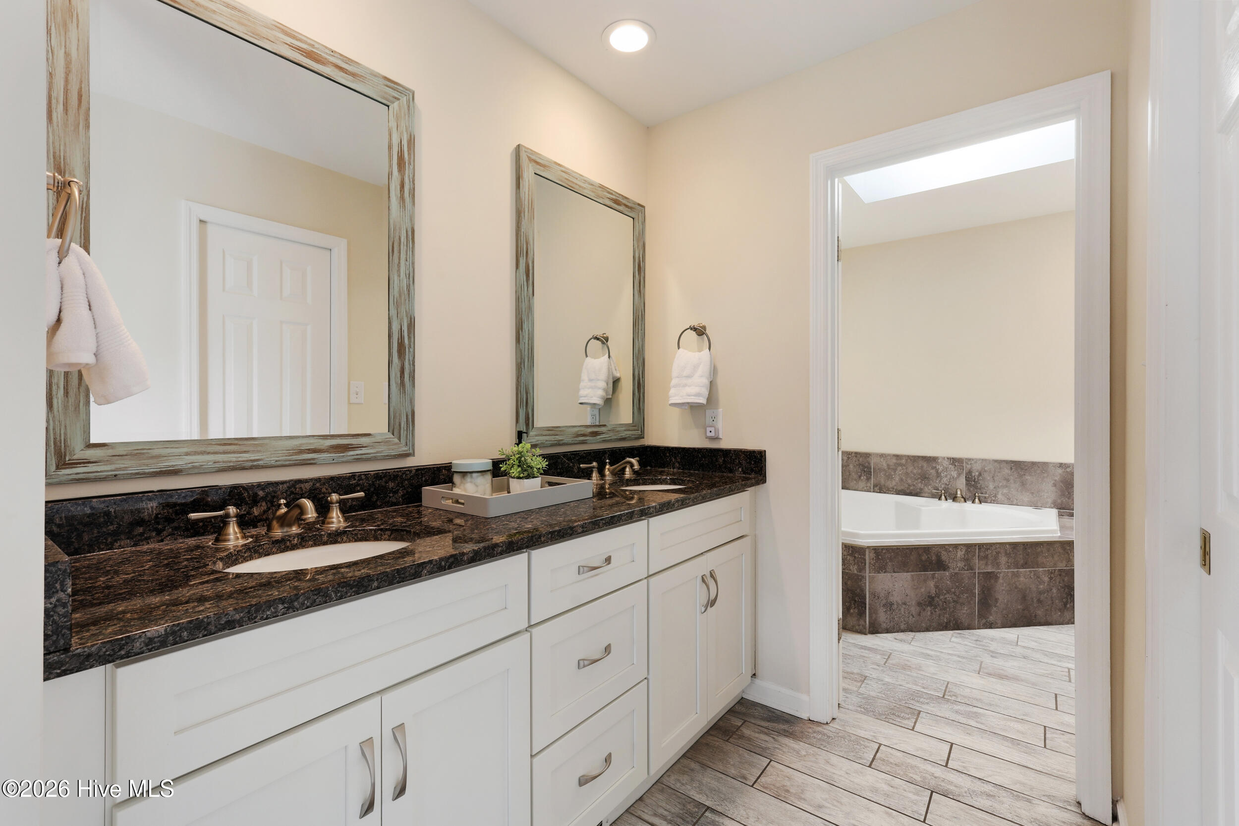 465 Fort Fisher Boulevard N