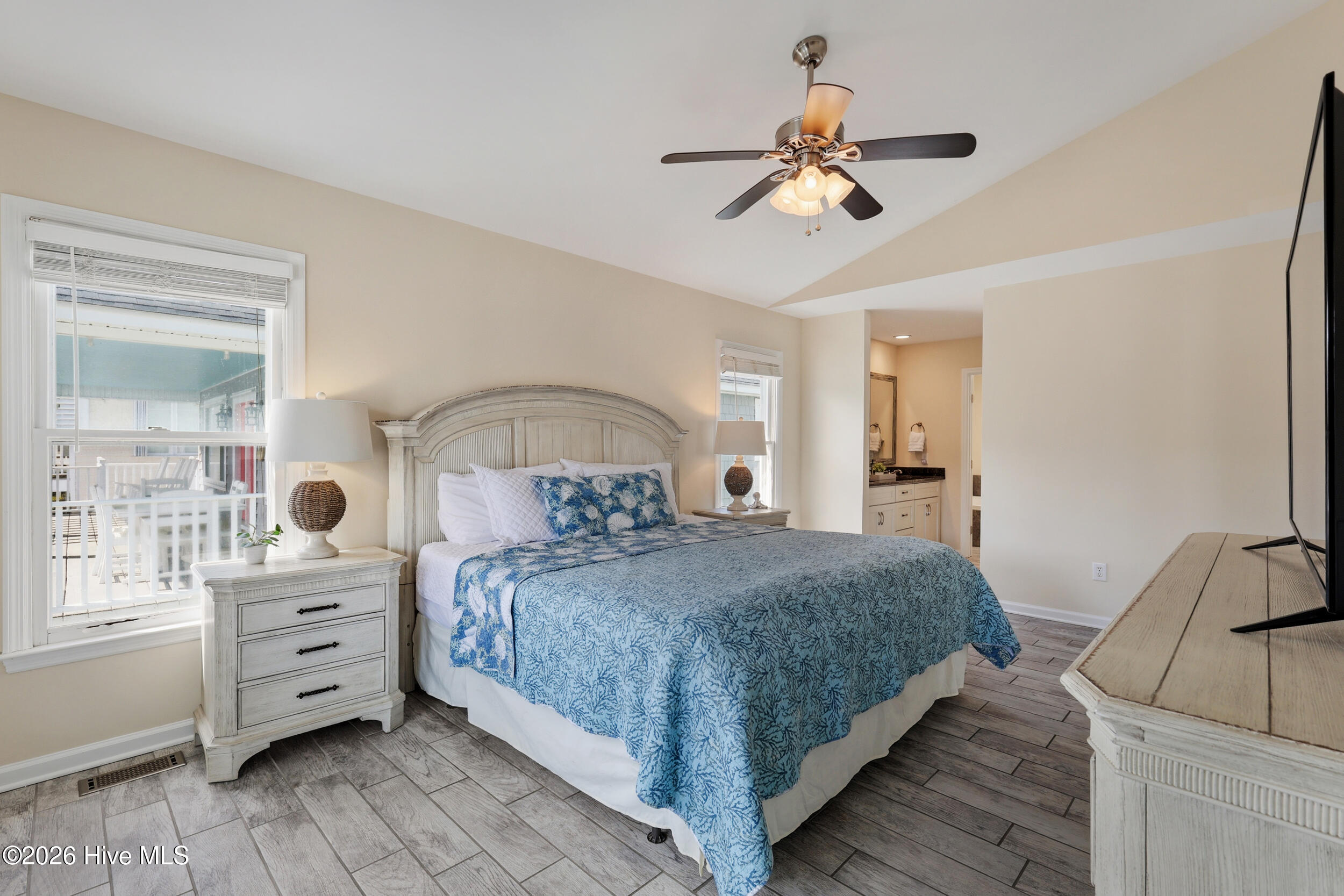 465 Fort Fisher Boulevard N