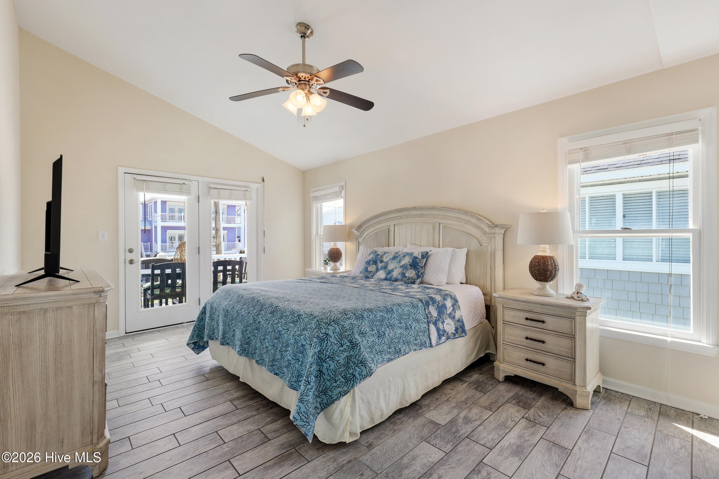 465 Fort Fisher Boulevard N