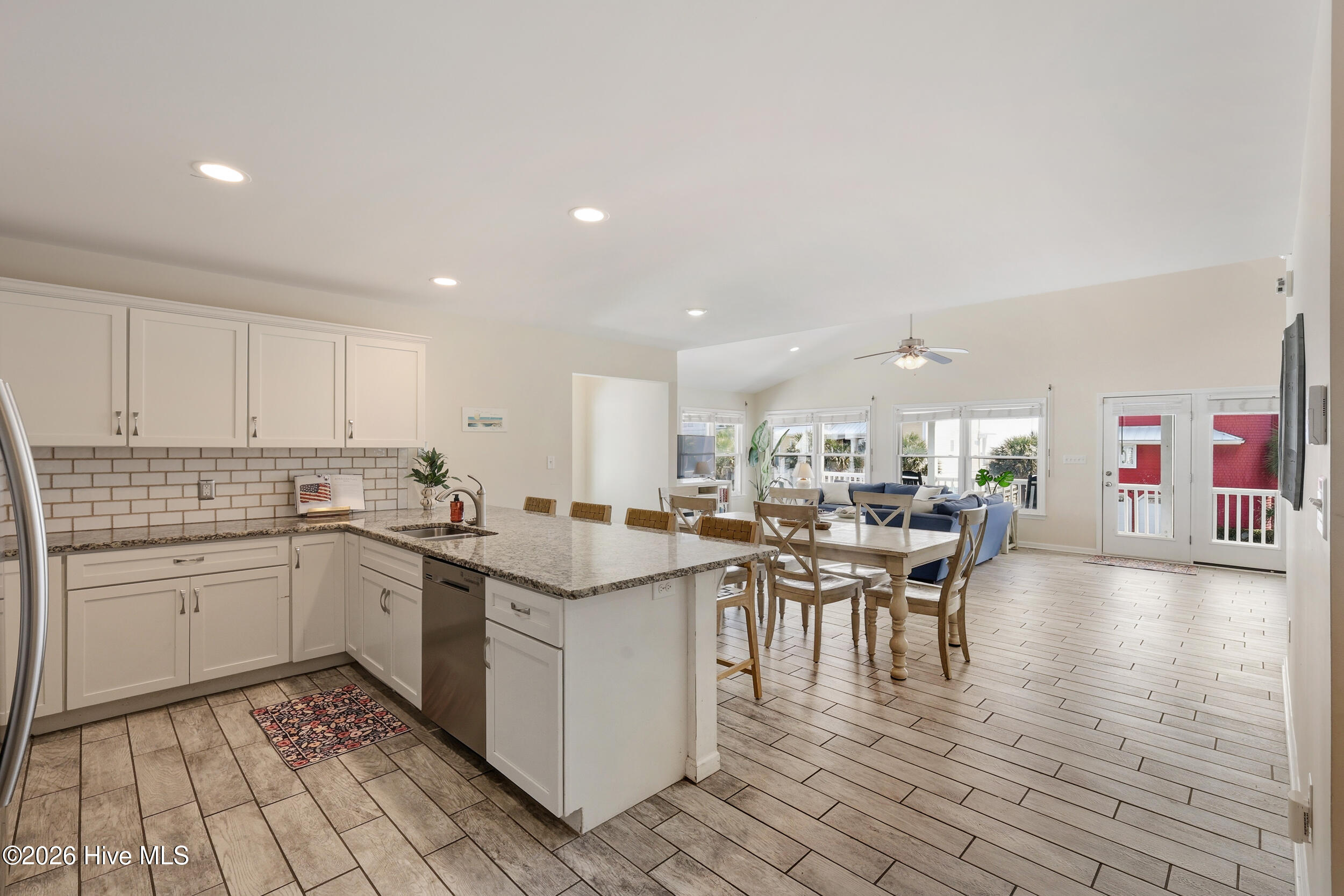 465 Fort Fisher Boulevard N