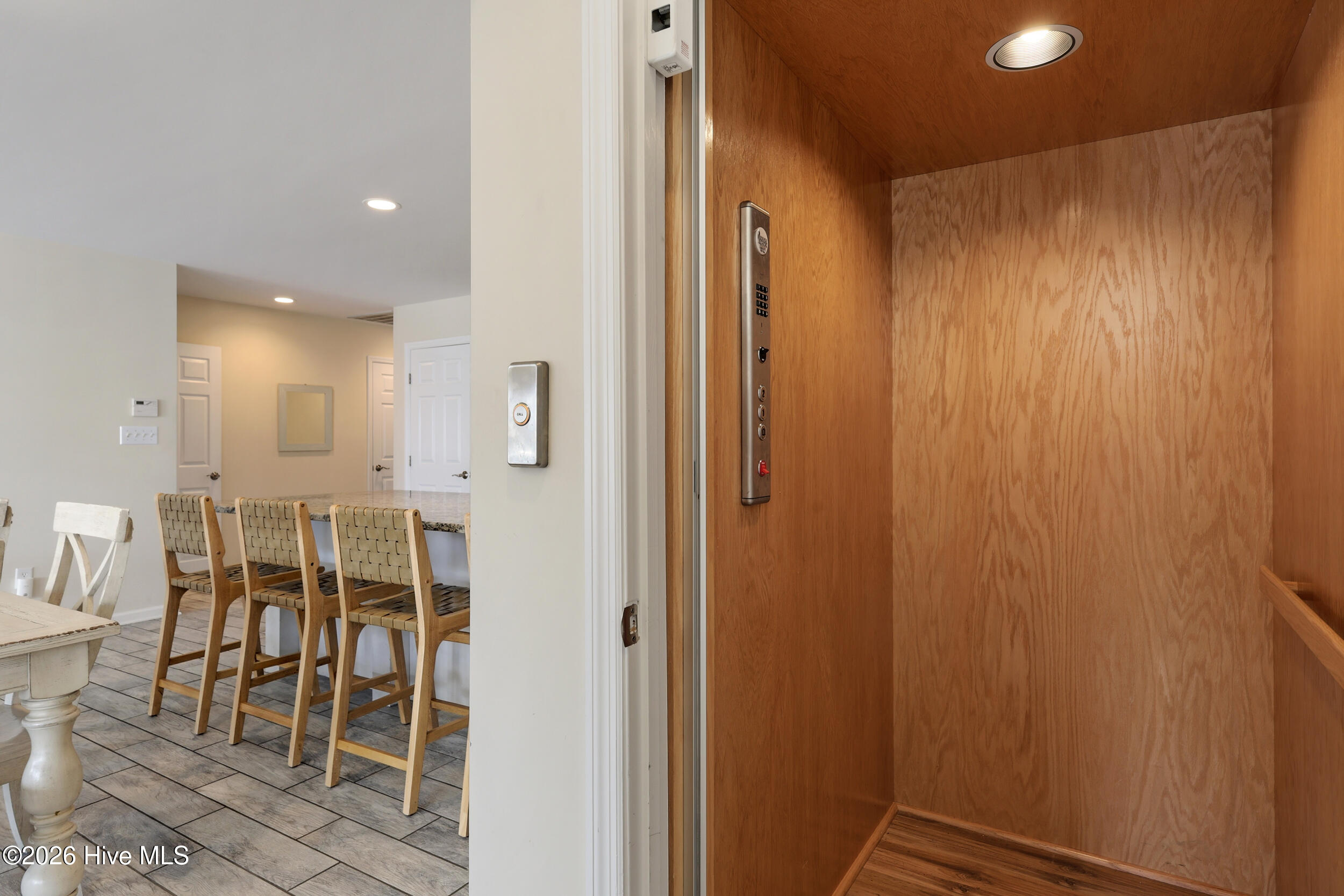 465 Fort Fisher Boulevard N