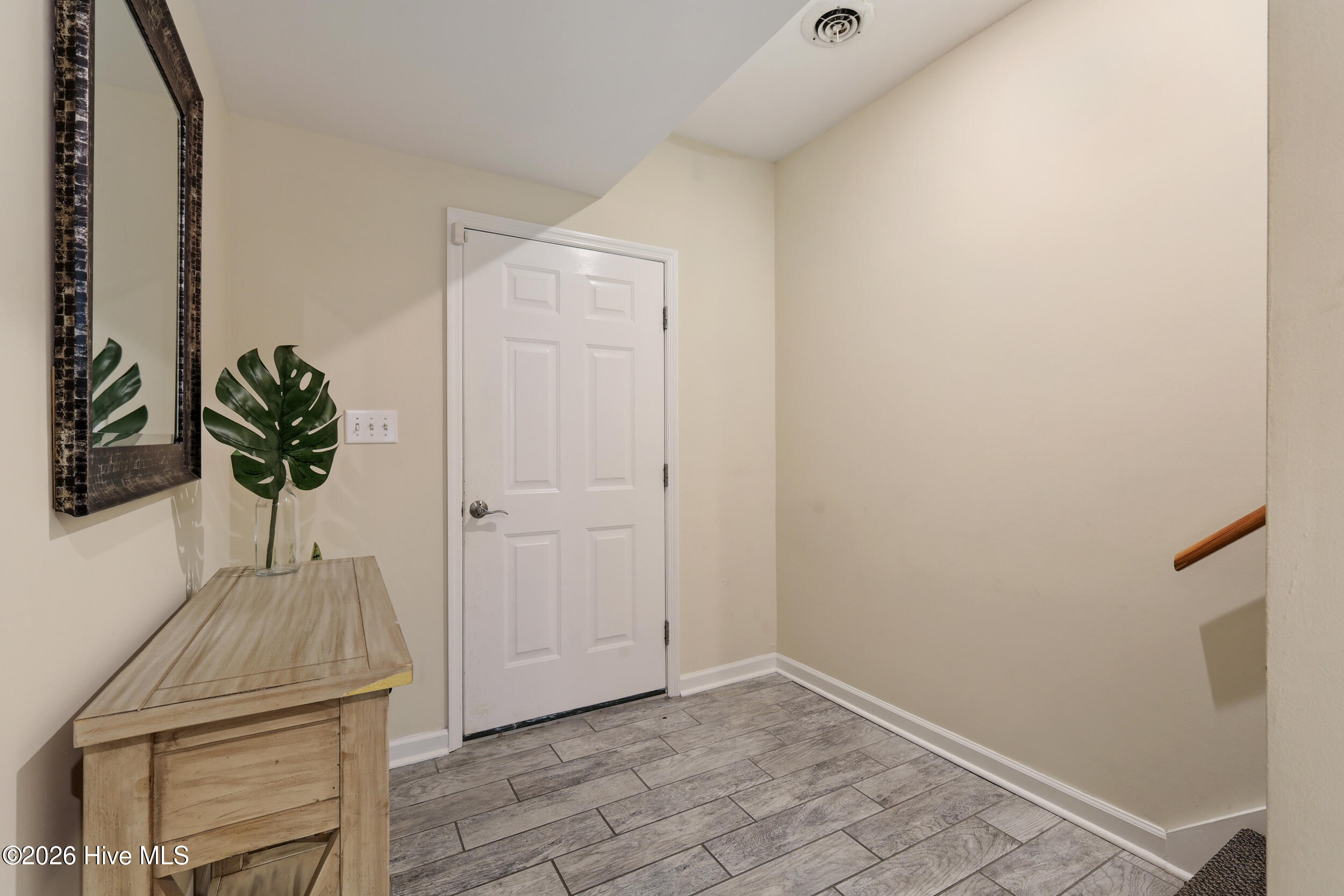 465 Fort Fisher Boulevard N