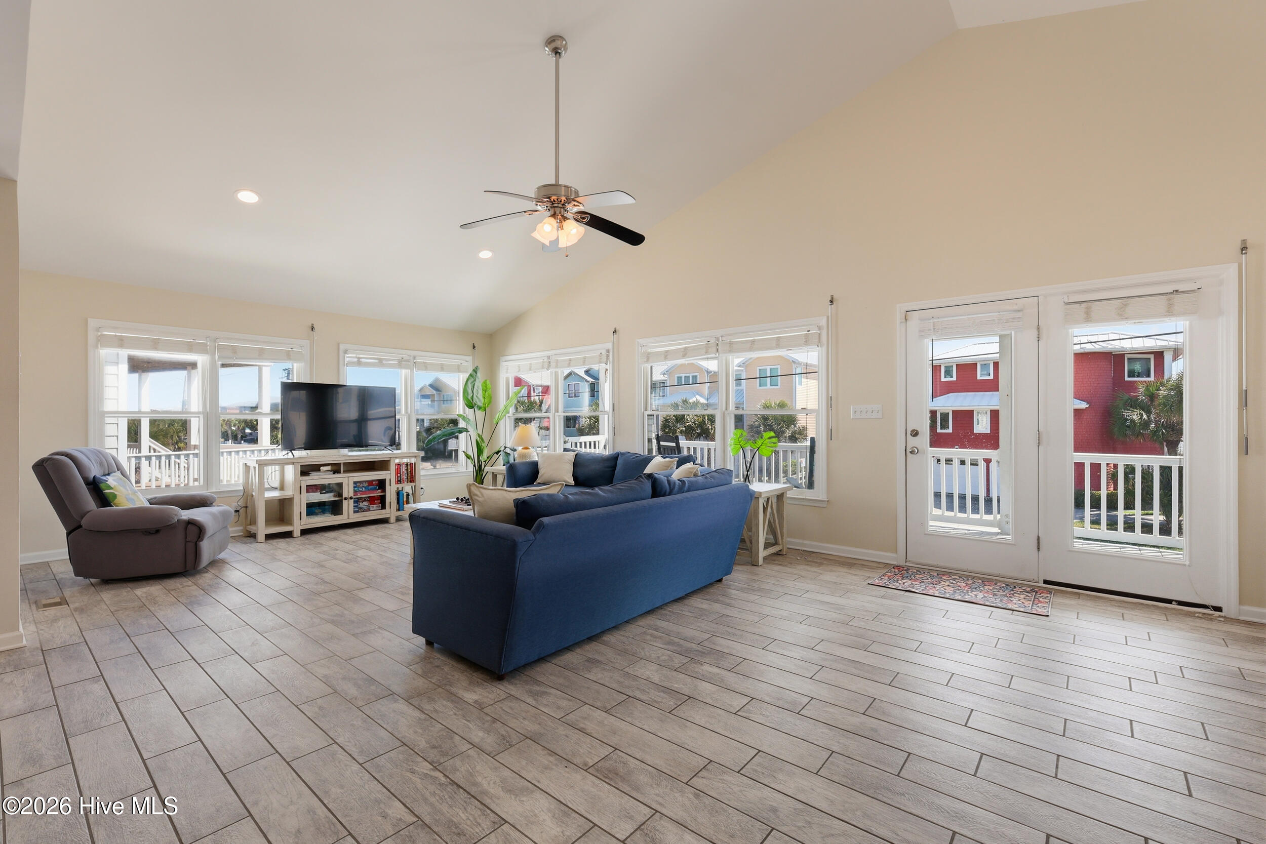 465 Fort Fisher Boulevard N