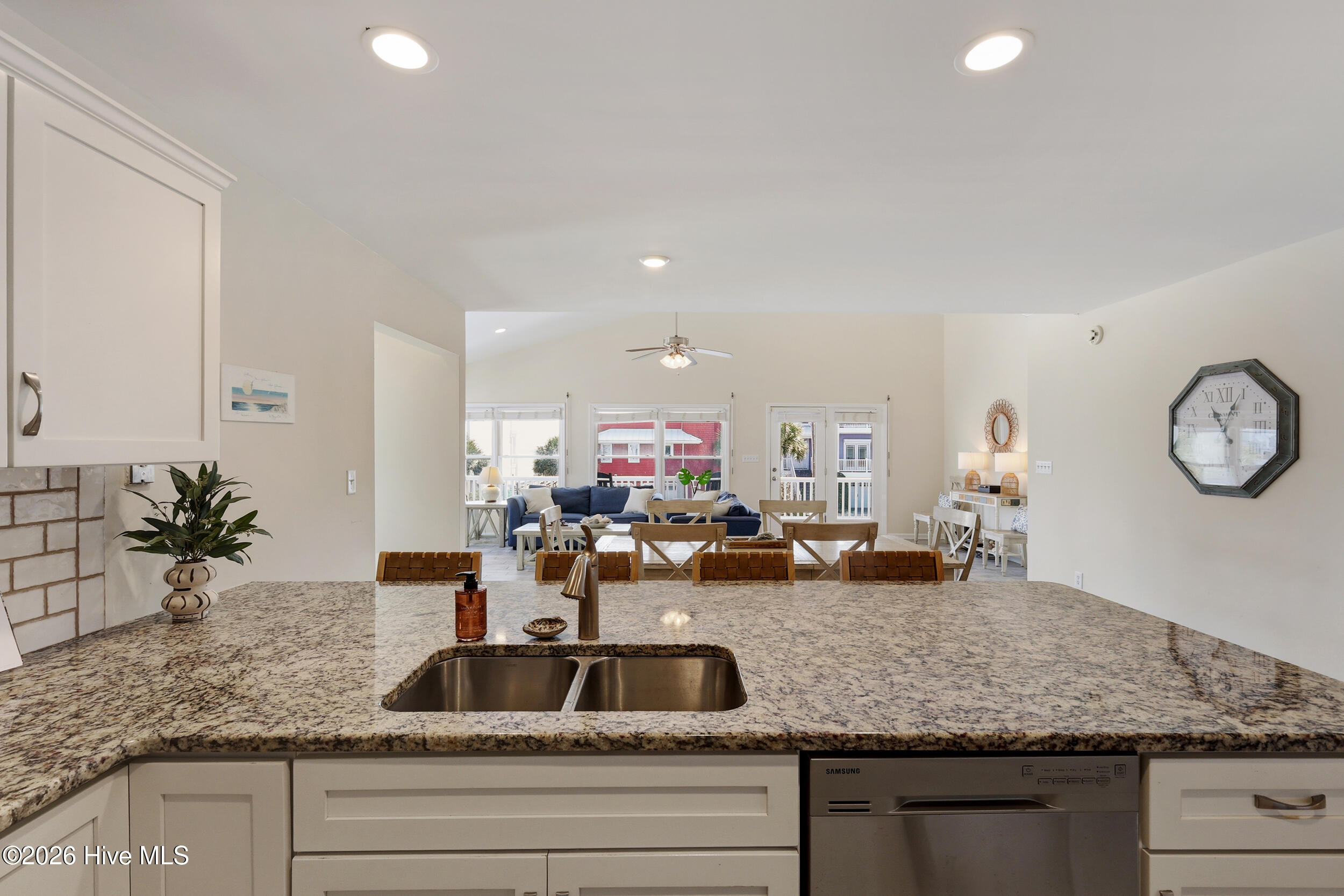 465 Fort Fisher Boulevard N