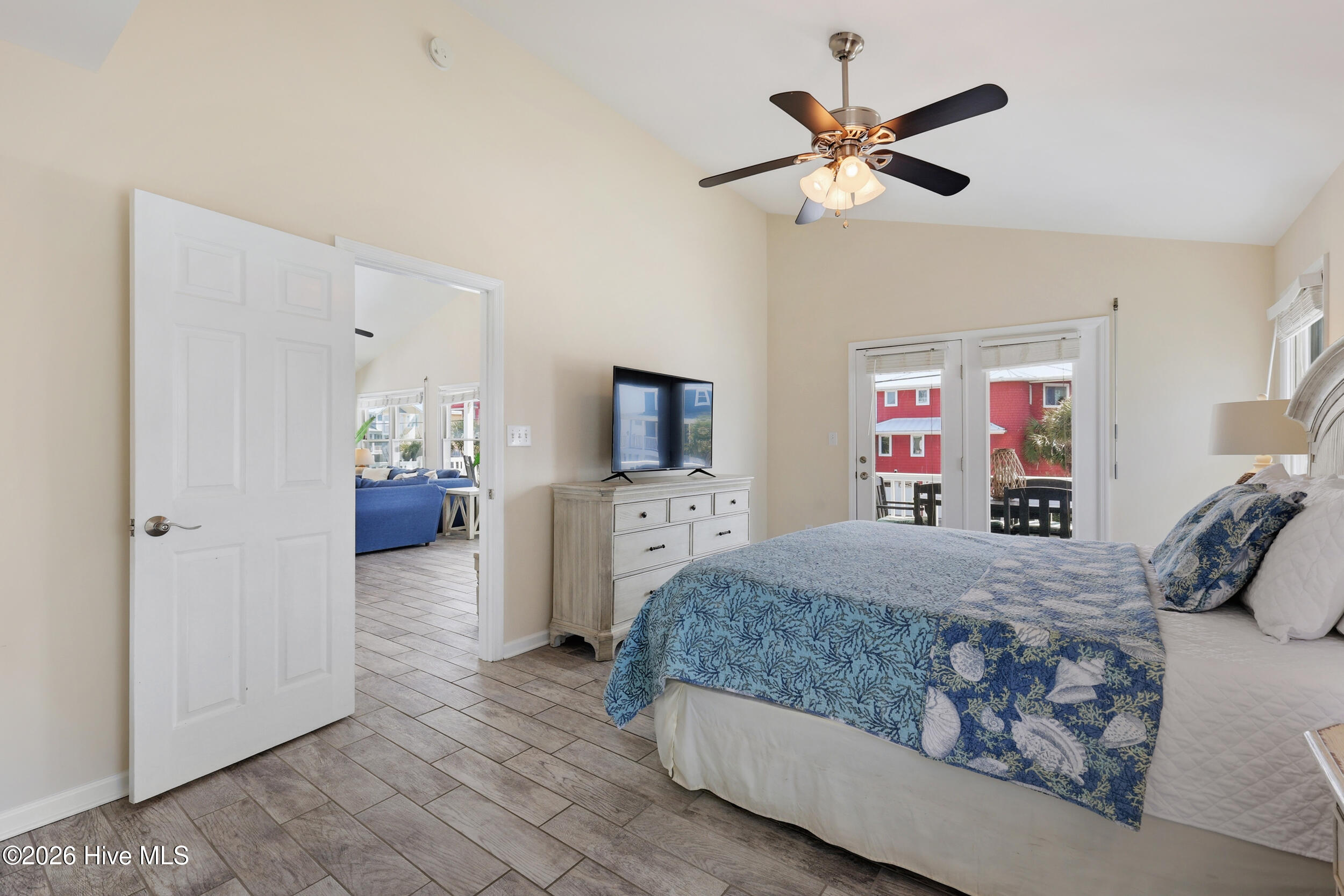 465 Fort Fisher Boulevard N