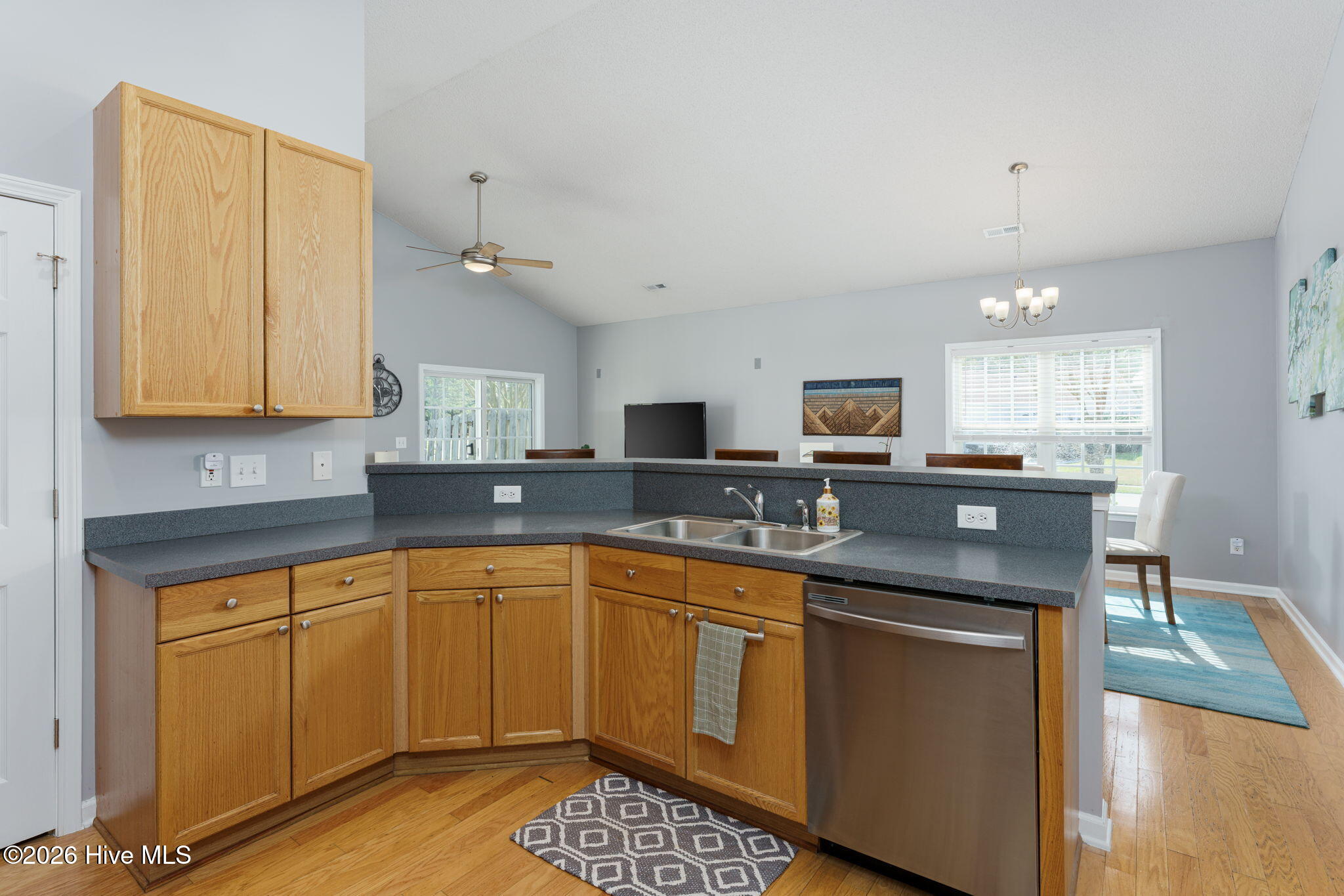 1112 Ashcroft Drive NE