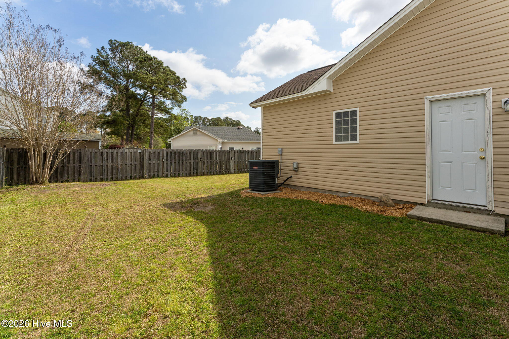 1112 Ashcroft Drive NE