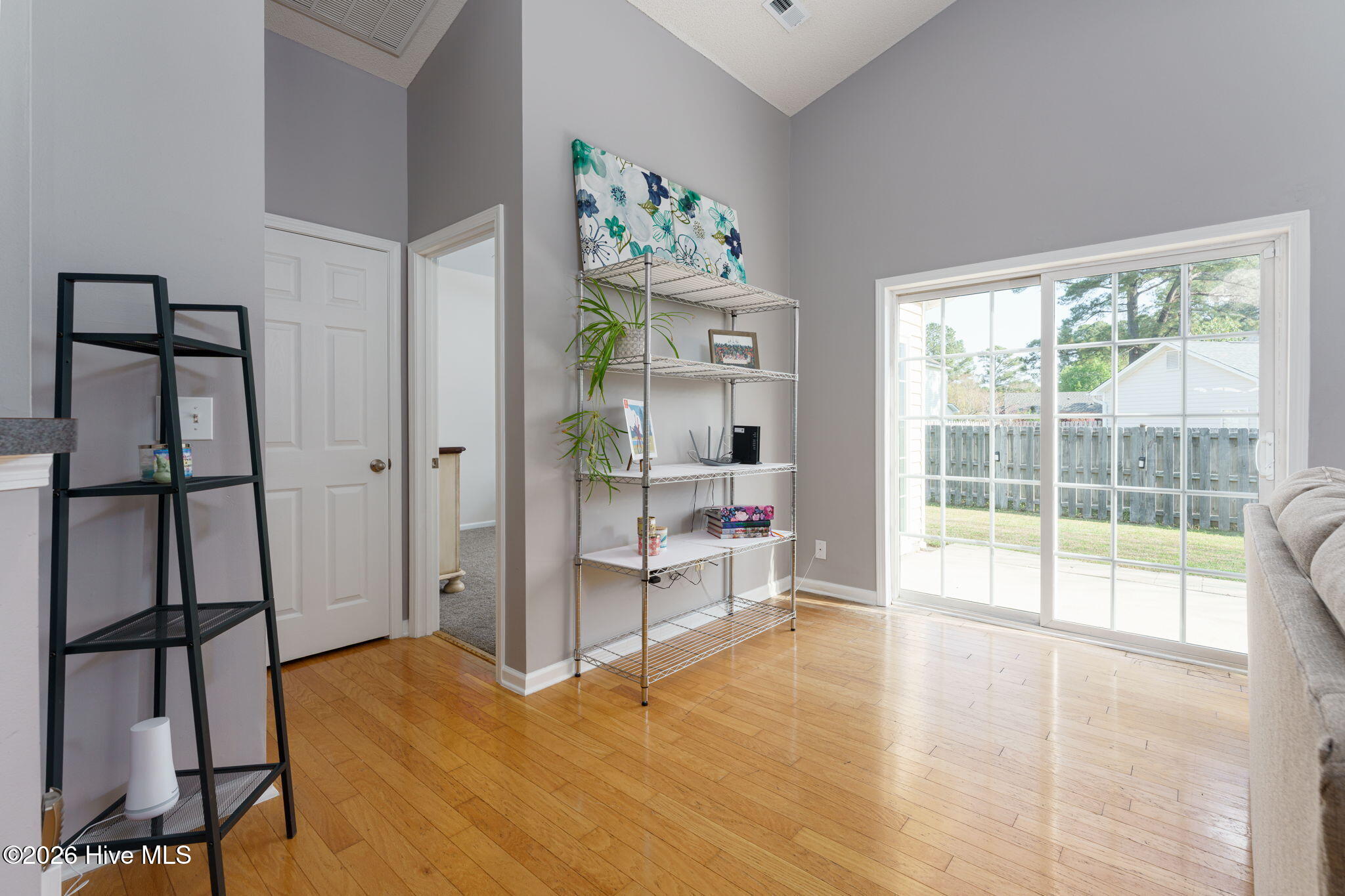 1112 Ashcroft Drive NE