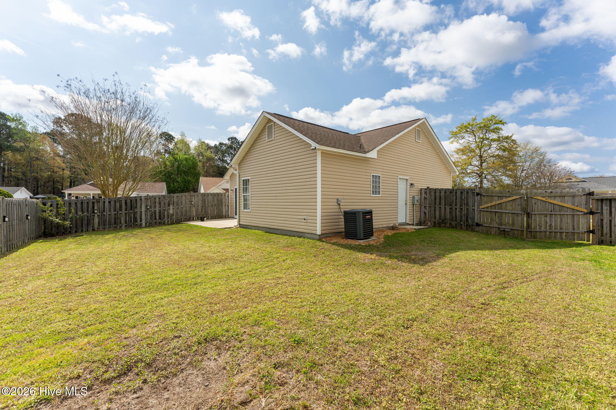 1112 Ashcroft Drive NE