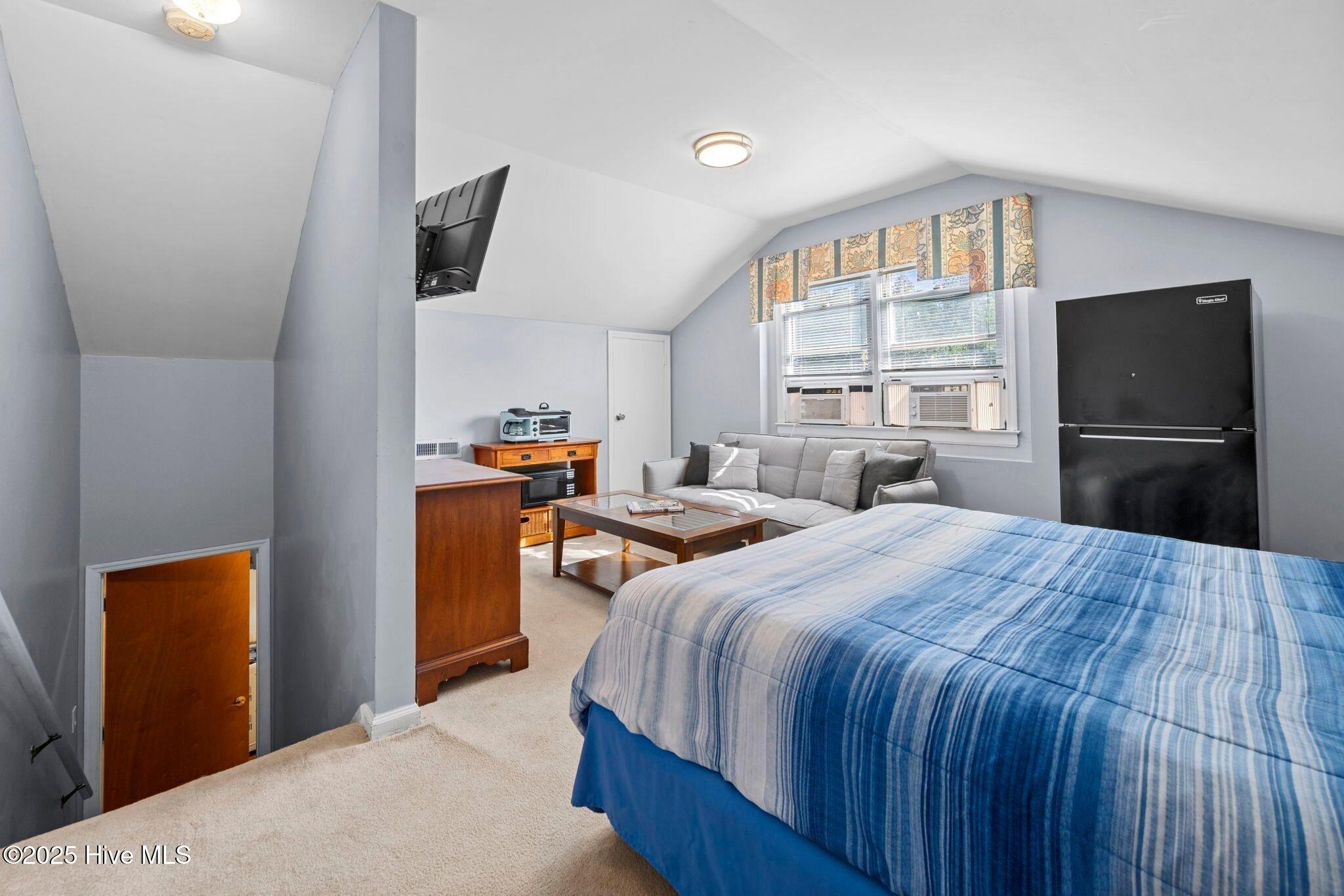 305 Pioneer Court