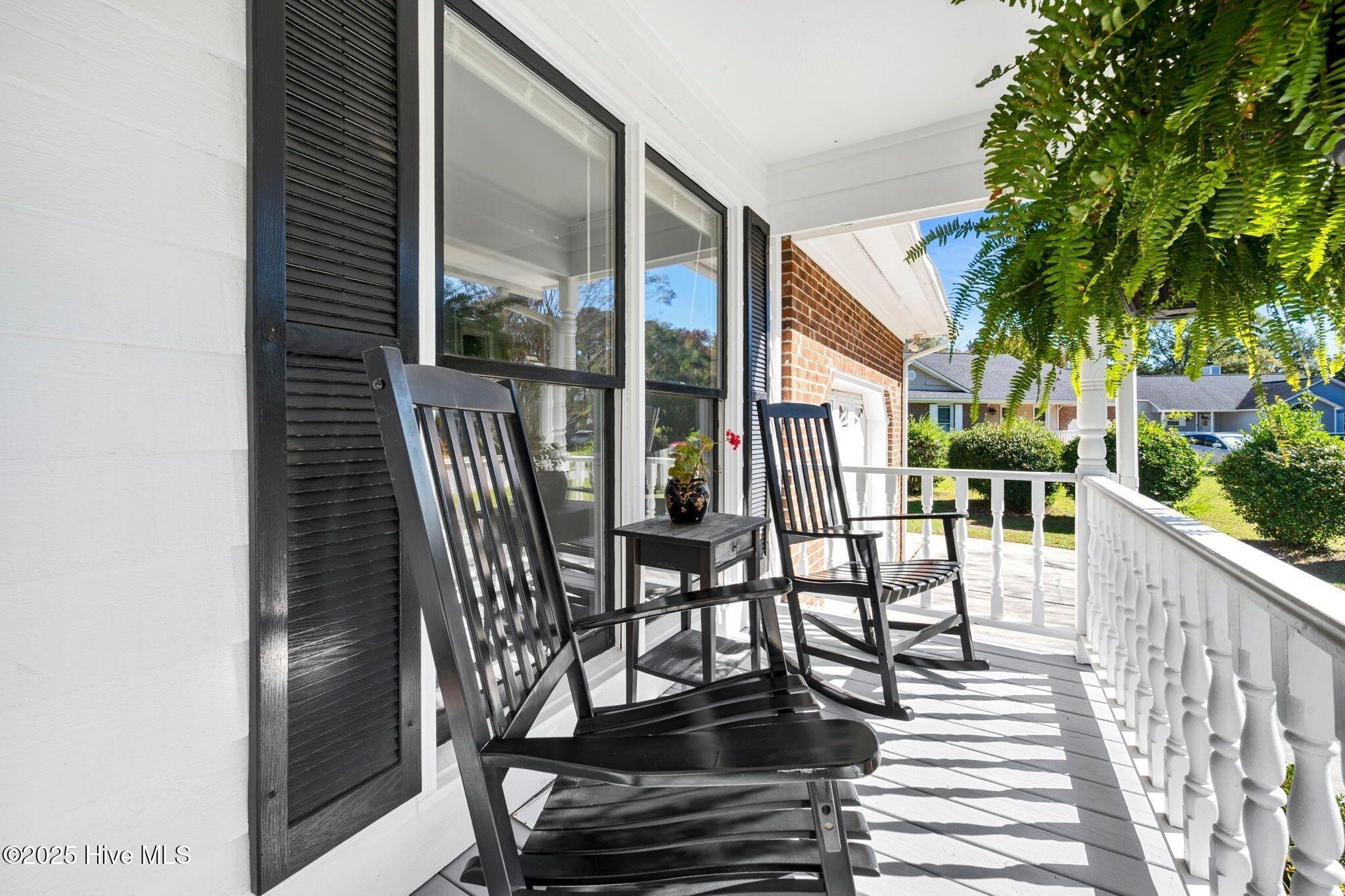 305 Pioneer Court