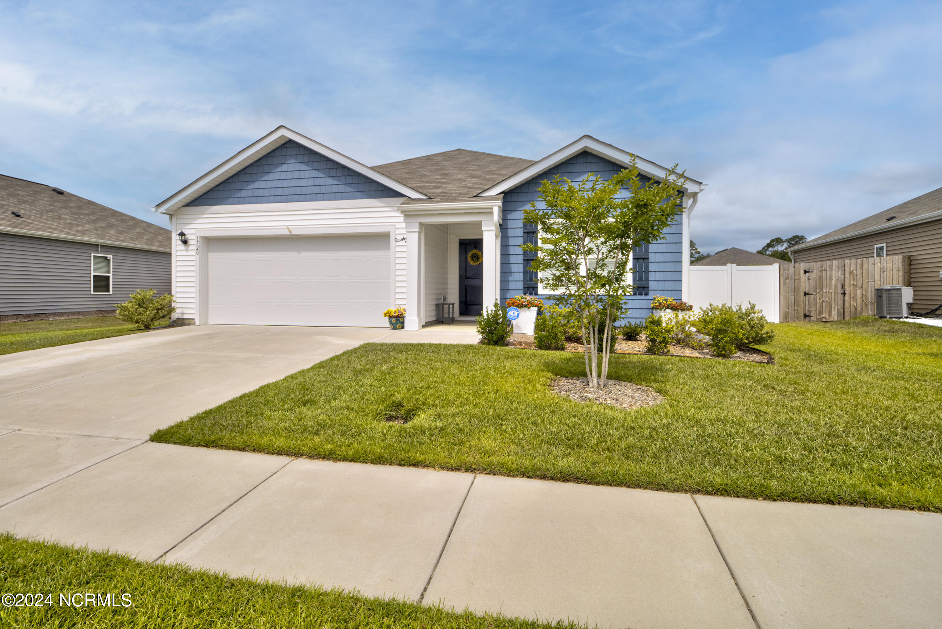 1720 Whooping Crane Drive NE