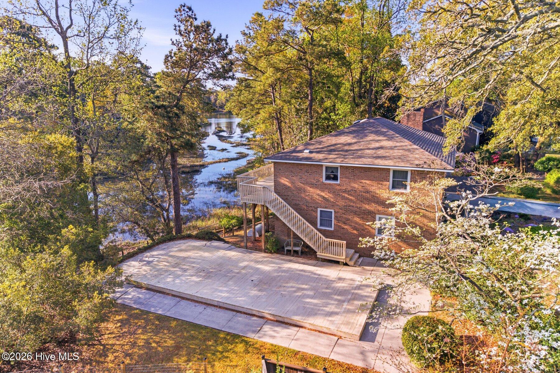 130 Cliffside Drive