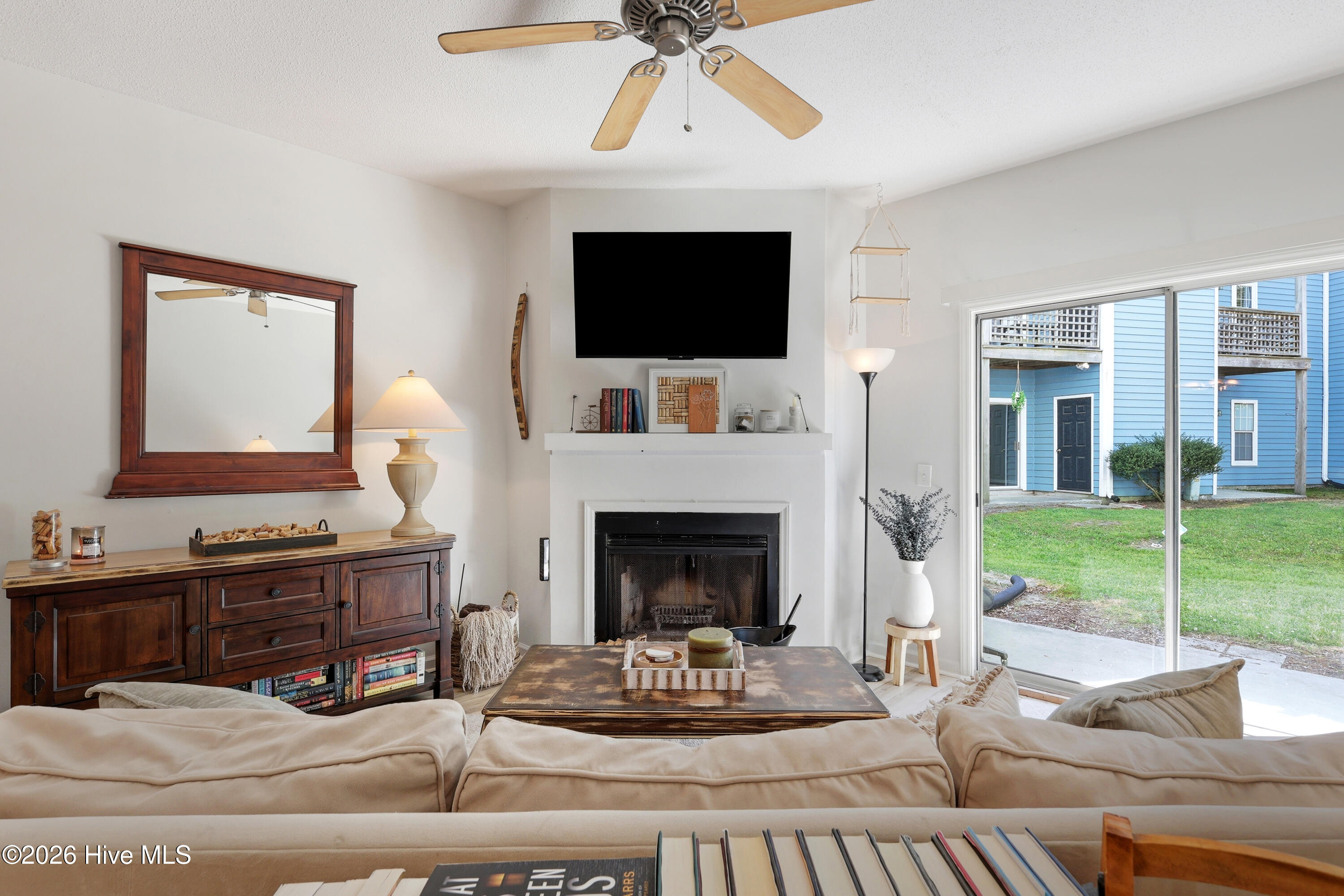 4230 Wilshire Boulevard Apt 104