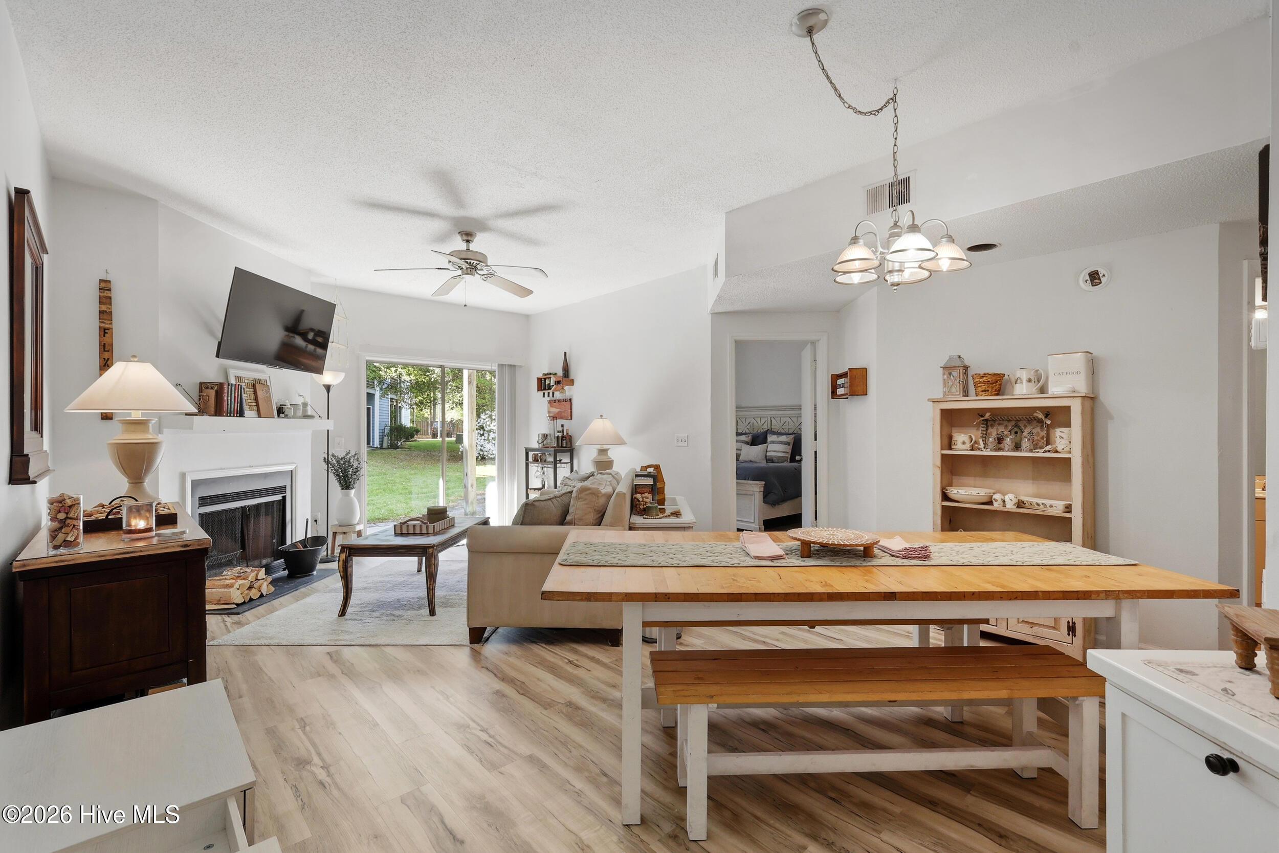 4230 Wilshire Boulevard Apt 104