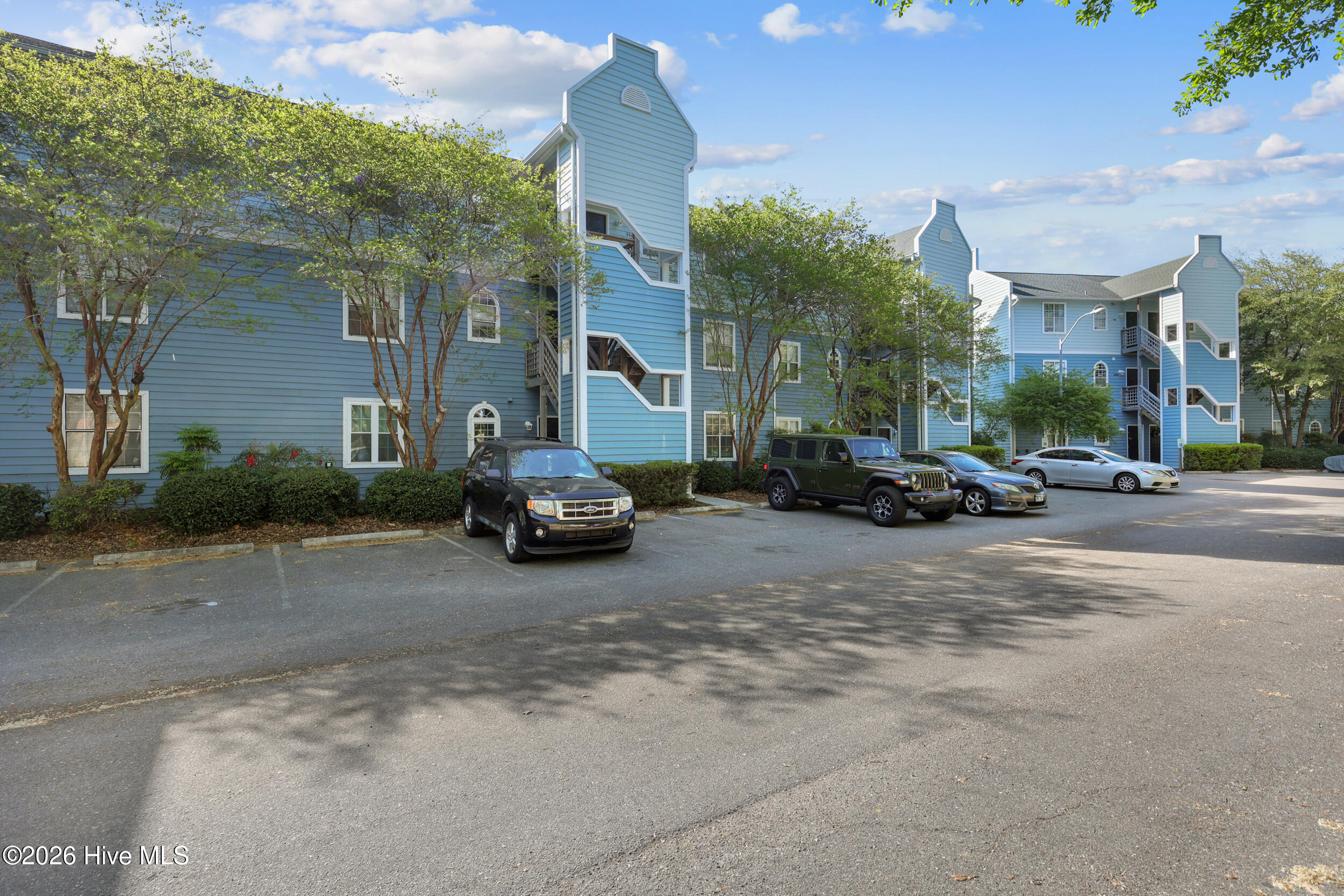 4230 Wilshire Boulevard Apt 104