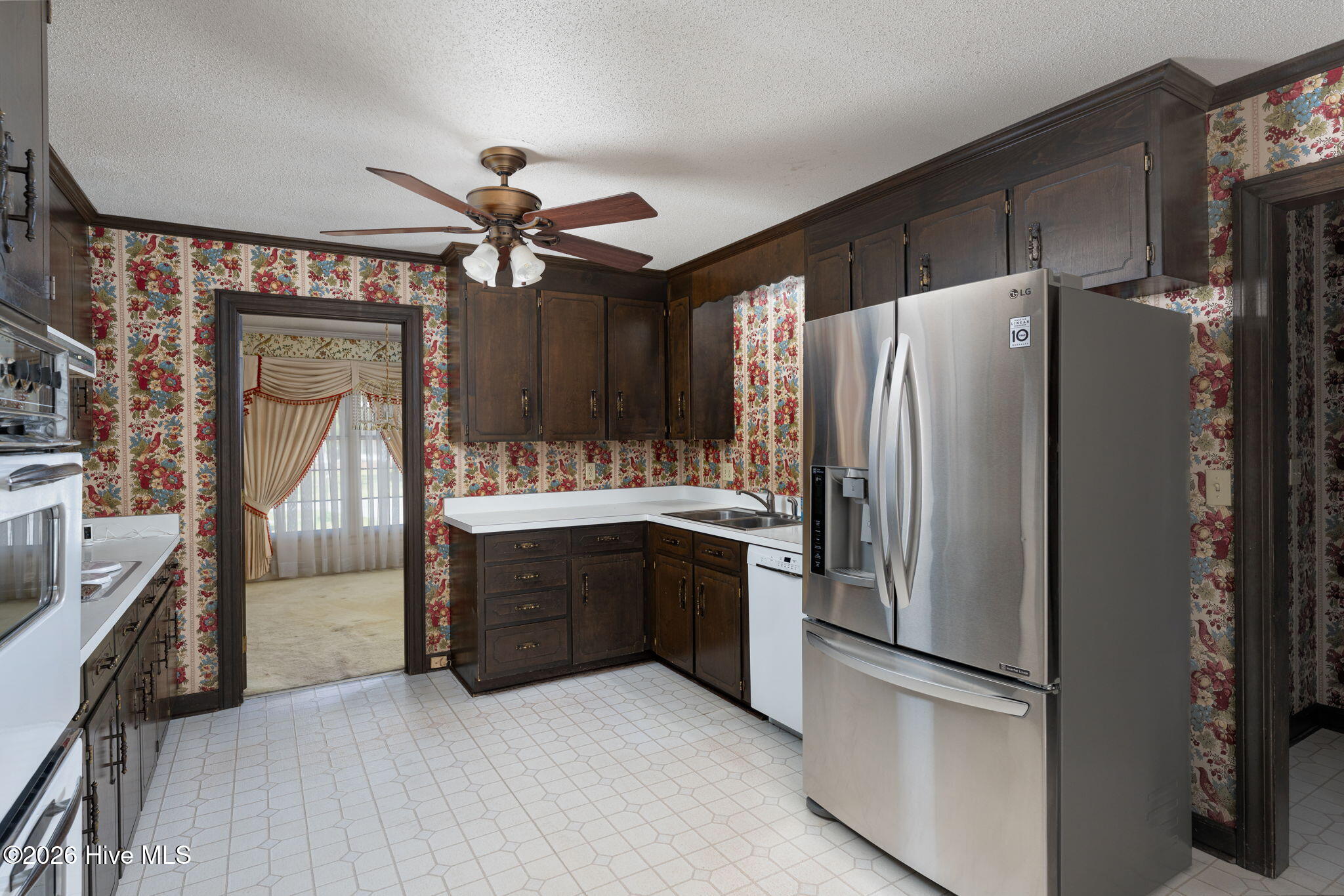 913 Robert E Lee Drive