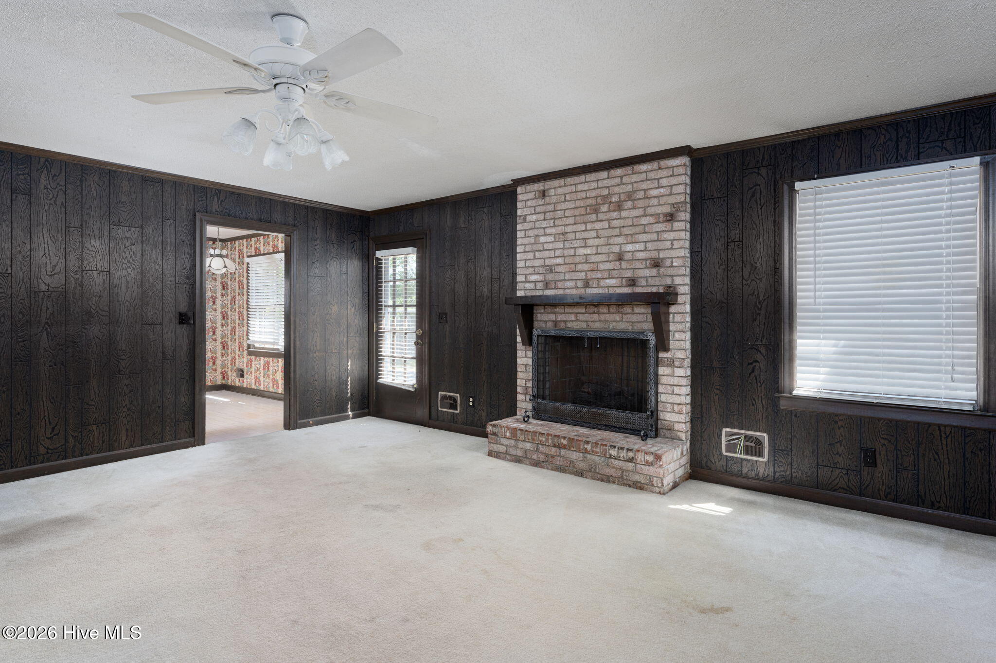 913 Robert E Lee Drive