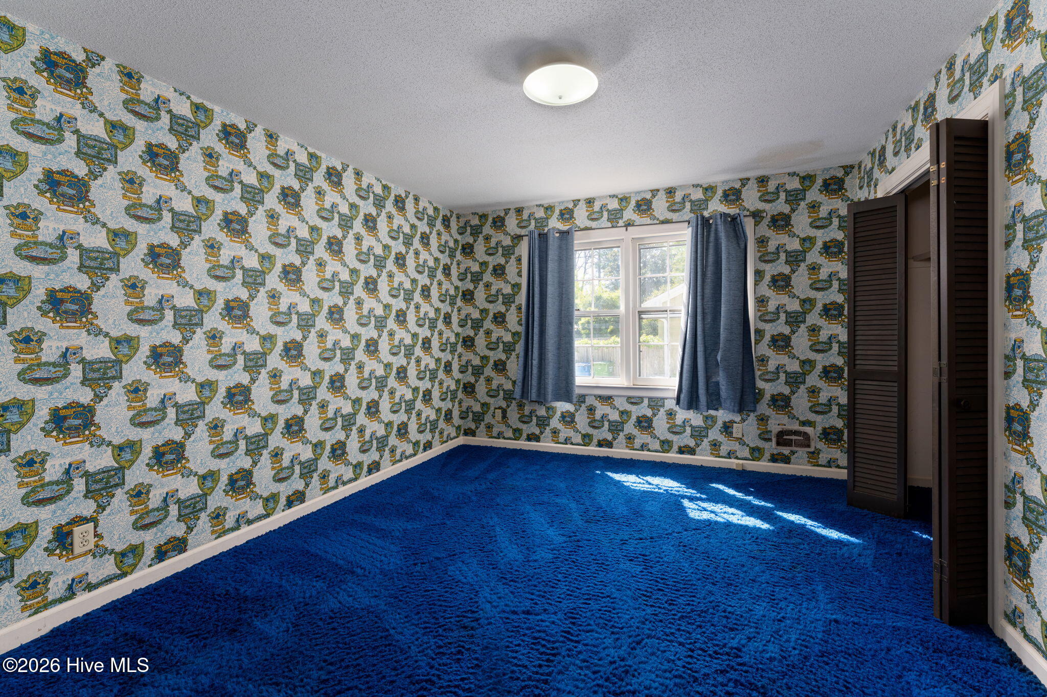 913 Robert E Lee Drive