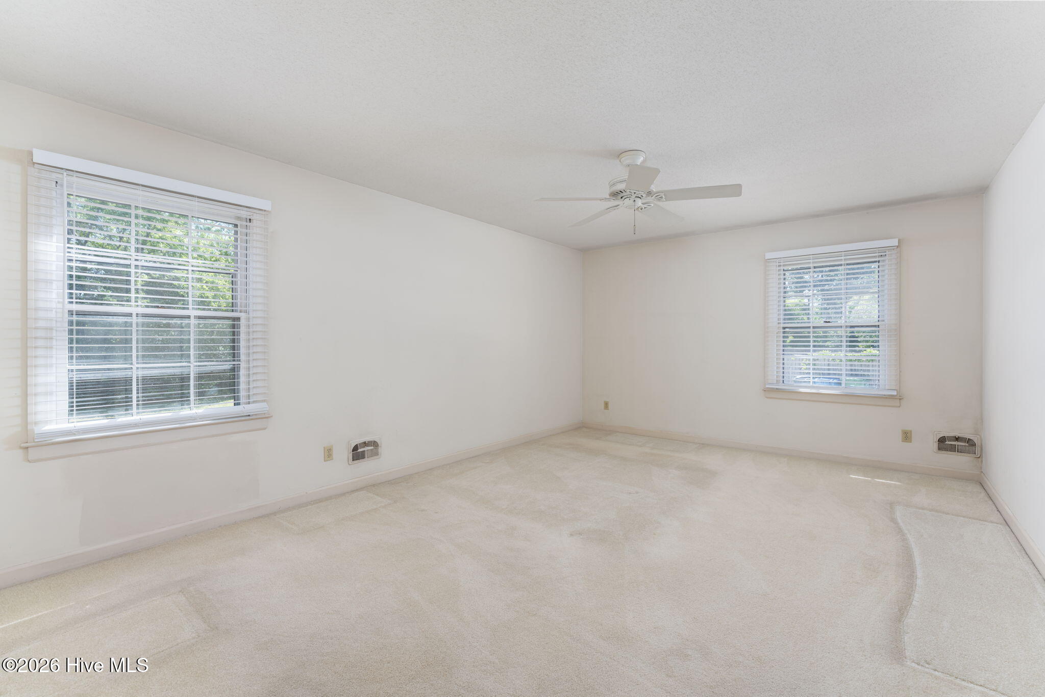 913 Robert E Lee Drive