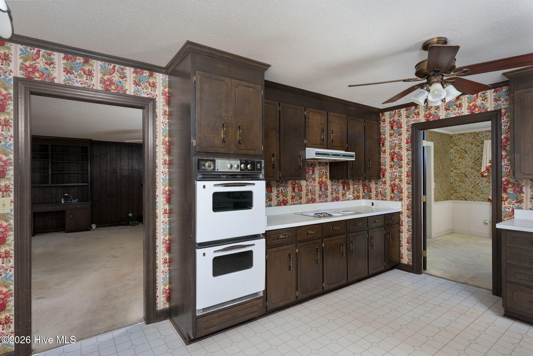 913 Robert E Lee Drive