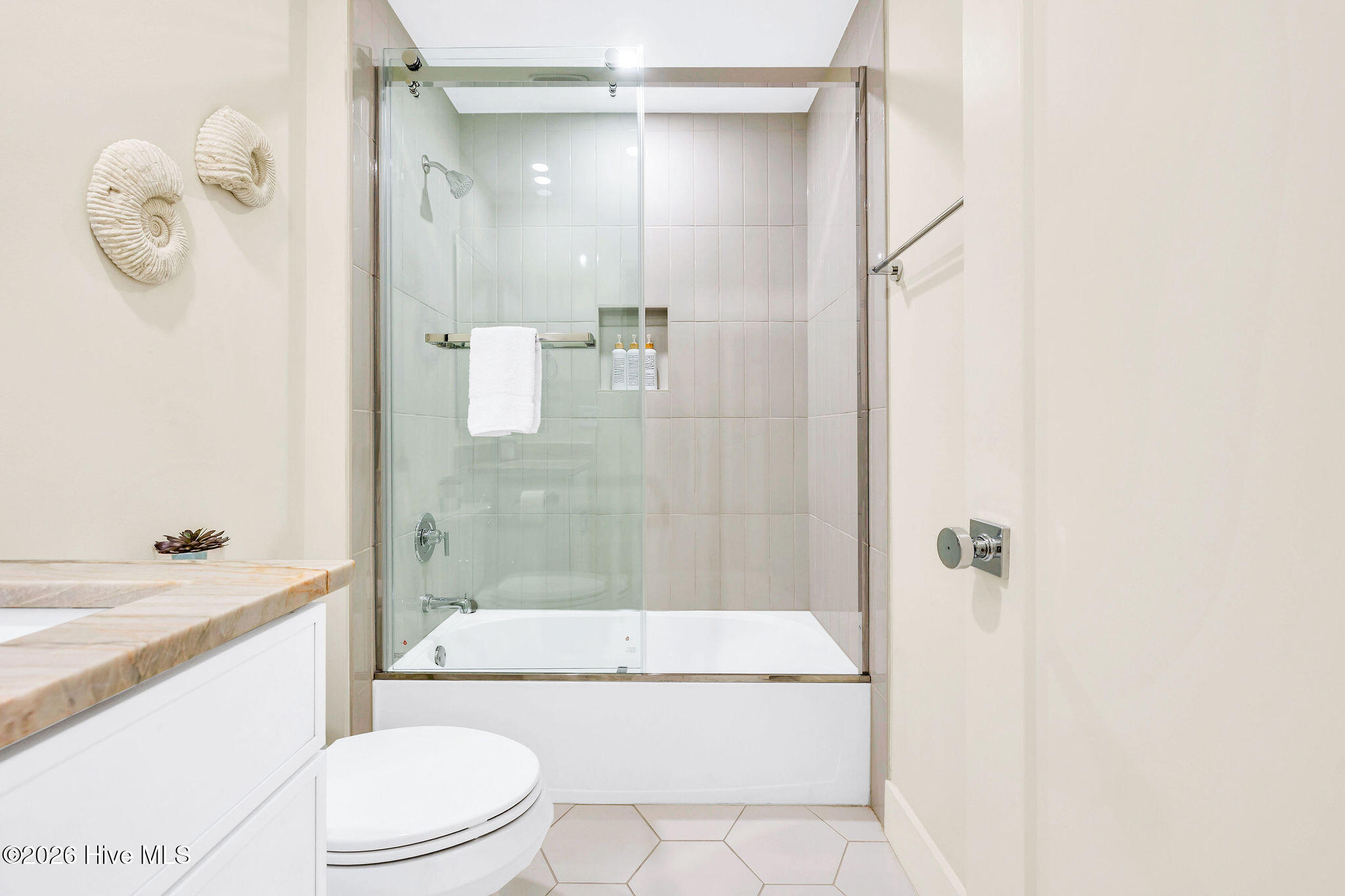 1800 Canal Drive Unit 305