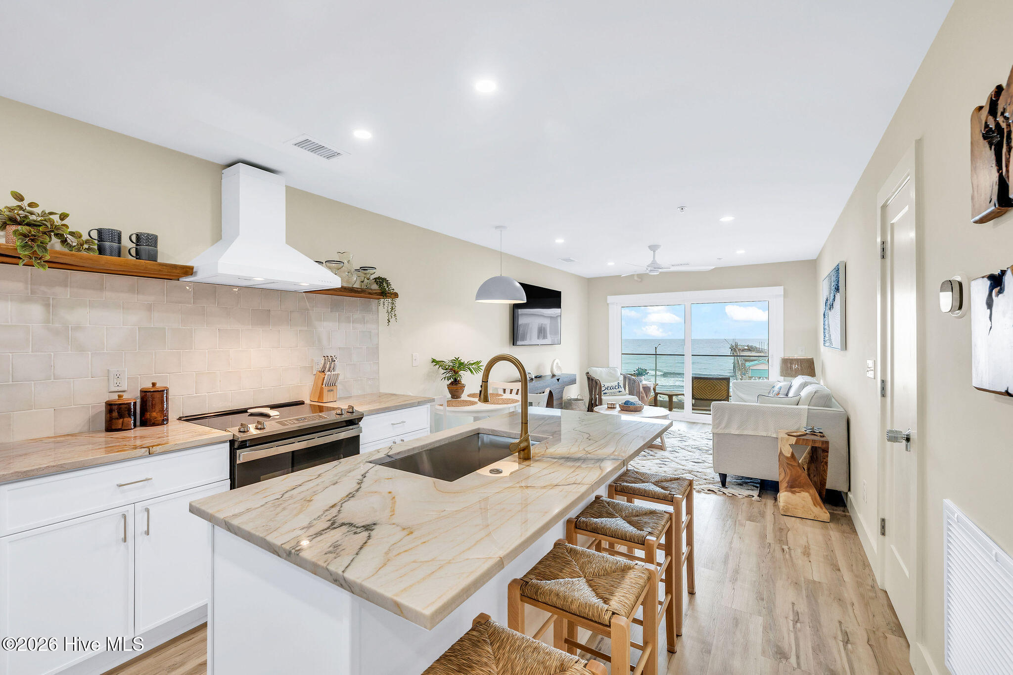 1800 Canal Drive Unit 305