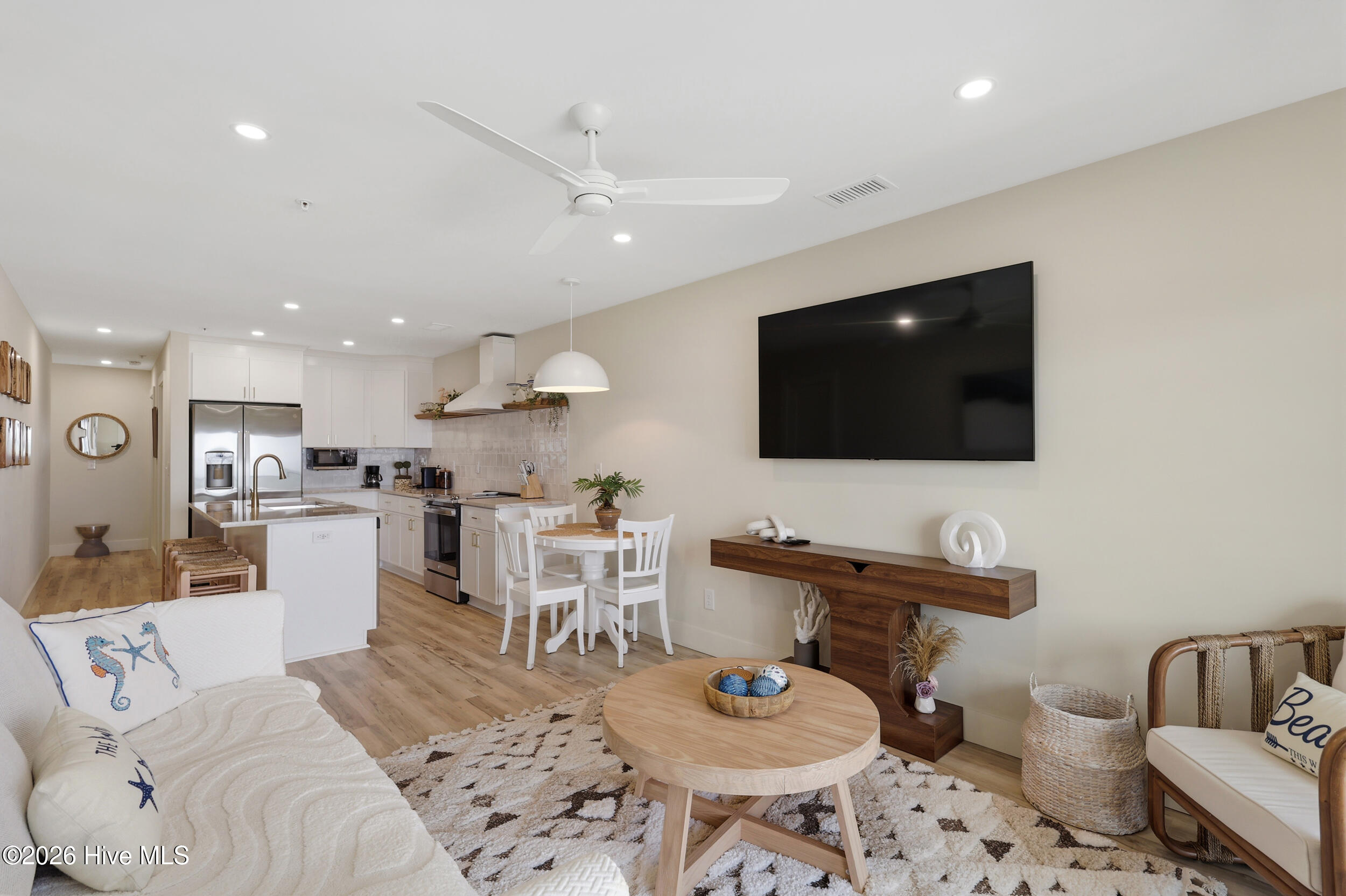 1800 Canal Drive Unit 305