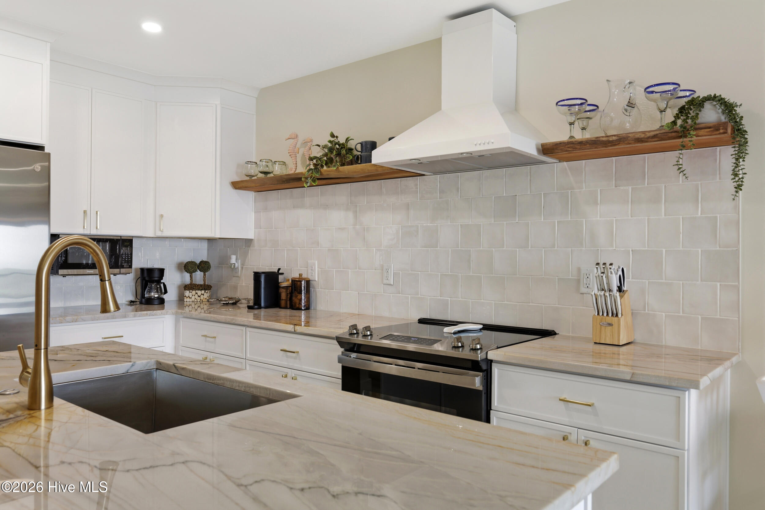 1800 Canal Drive Unit 305