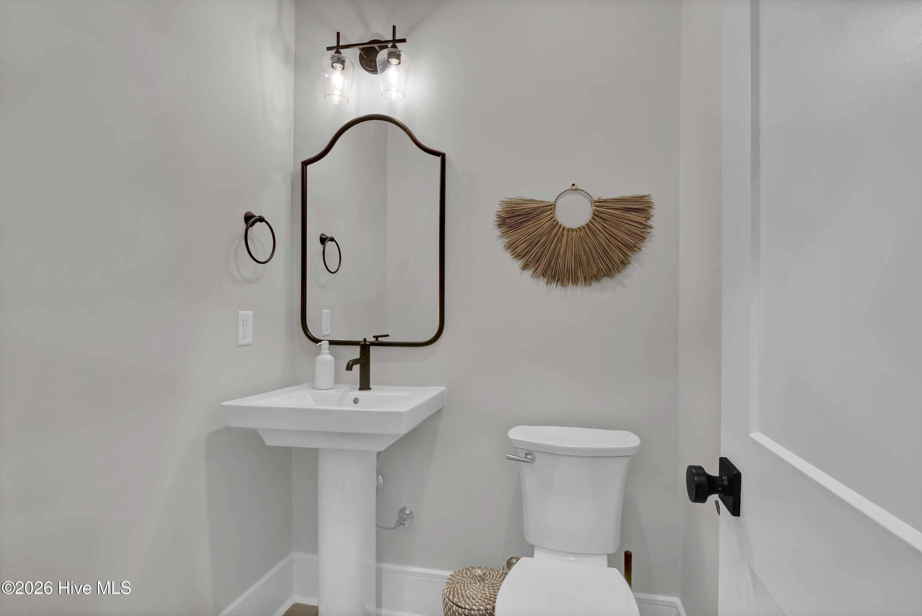 906 Second Street S 2