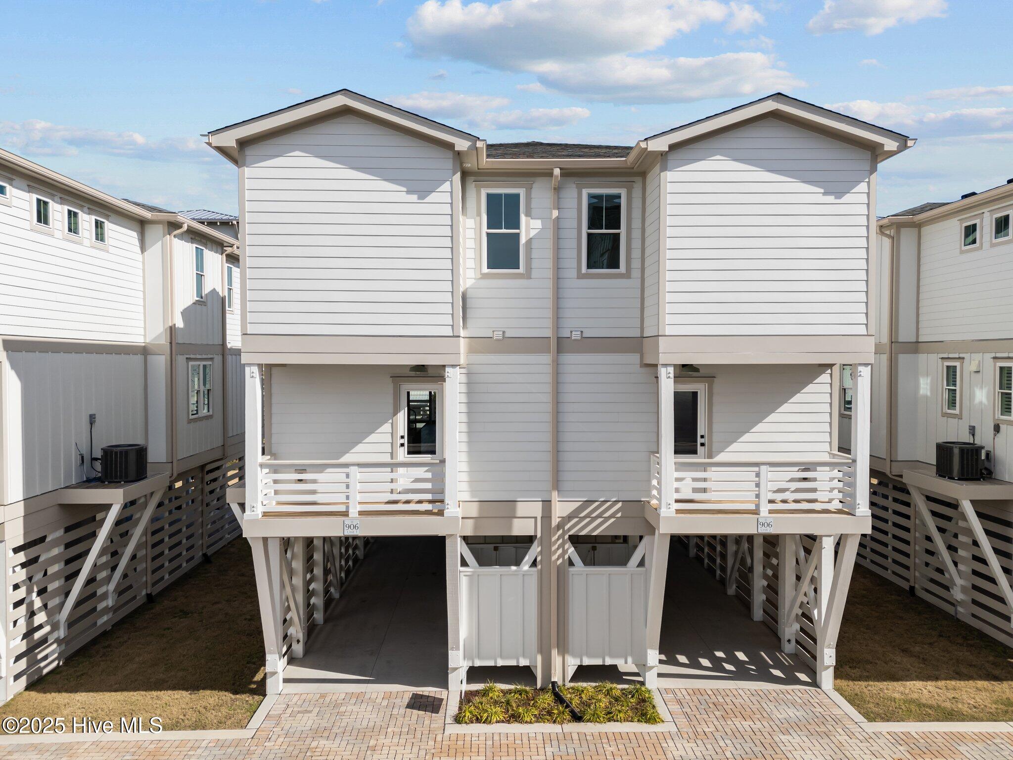 906 Second Street S 2