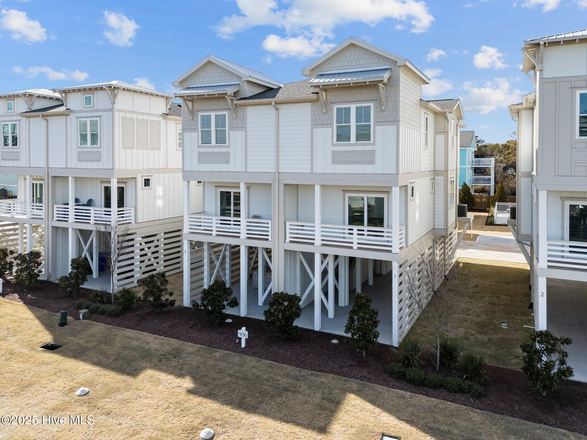 906 Second Street S 2