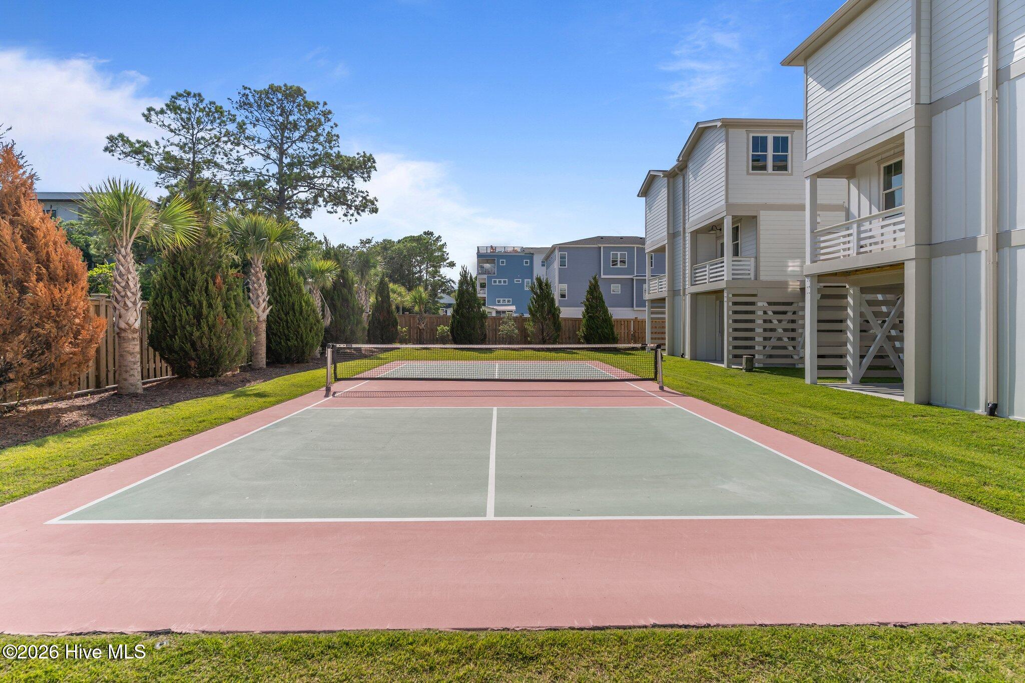 906 Second Street S 2