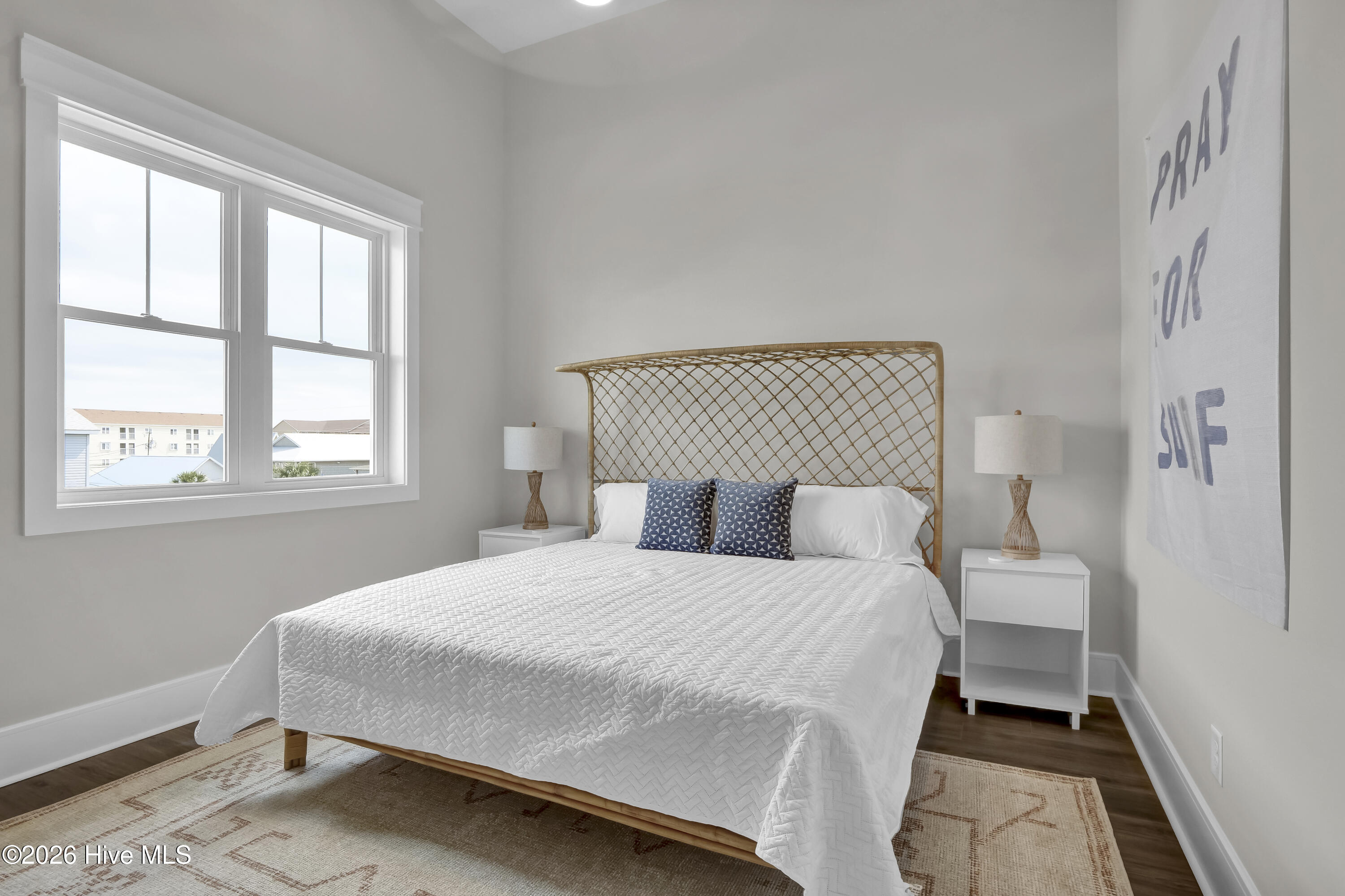 906 Second Street S 2