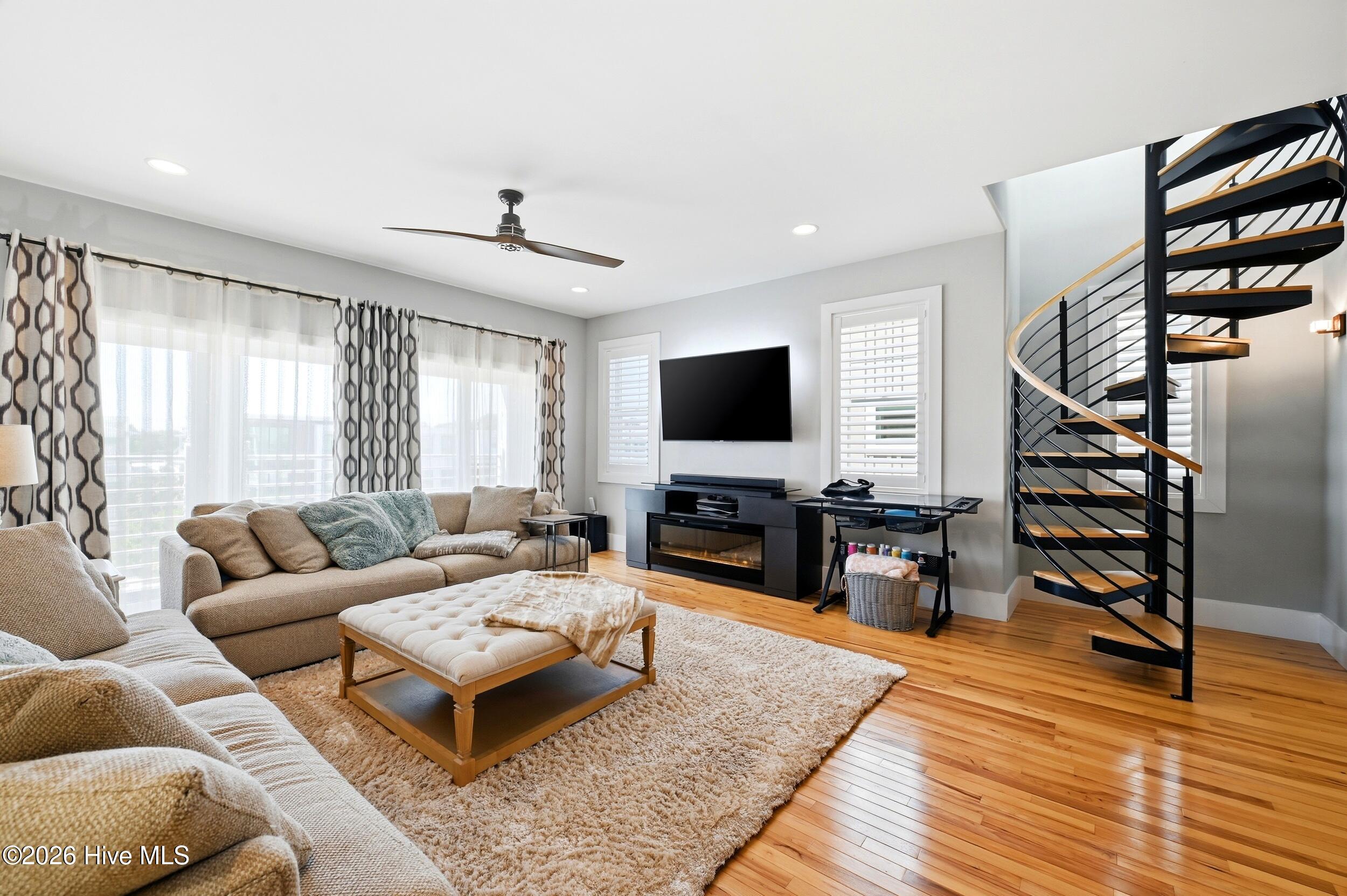 302 Alabama Avenue Unit 2