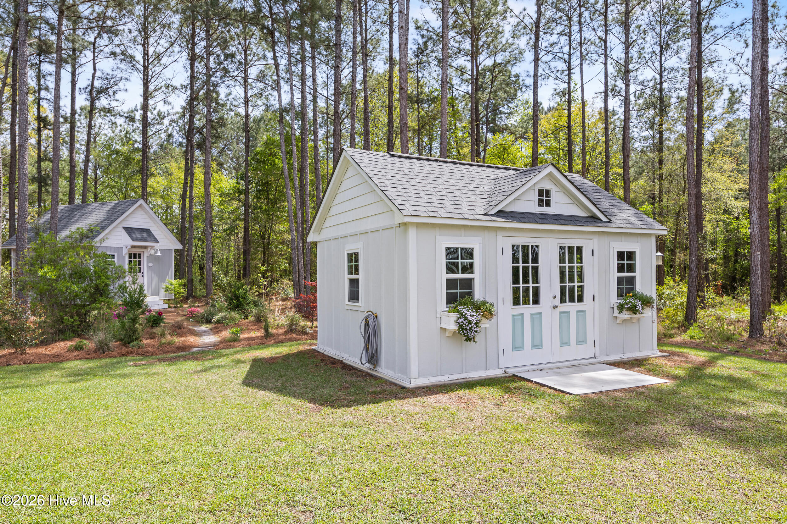 598 Saratoga Way