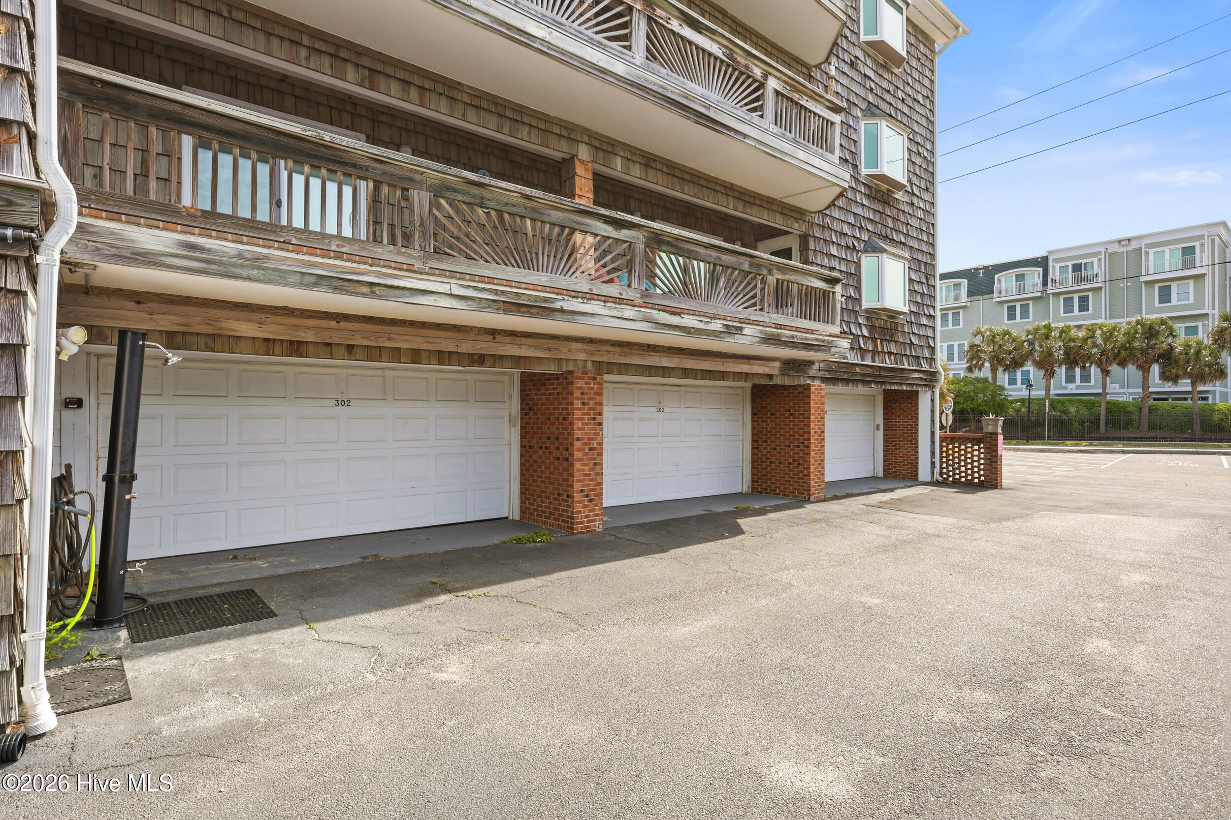 306 Lake Park Boulevard S 302