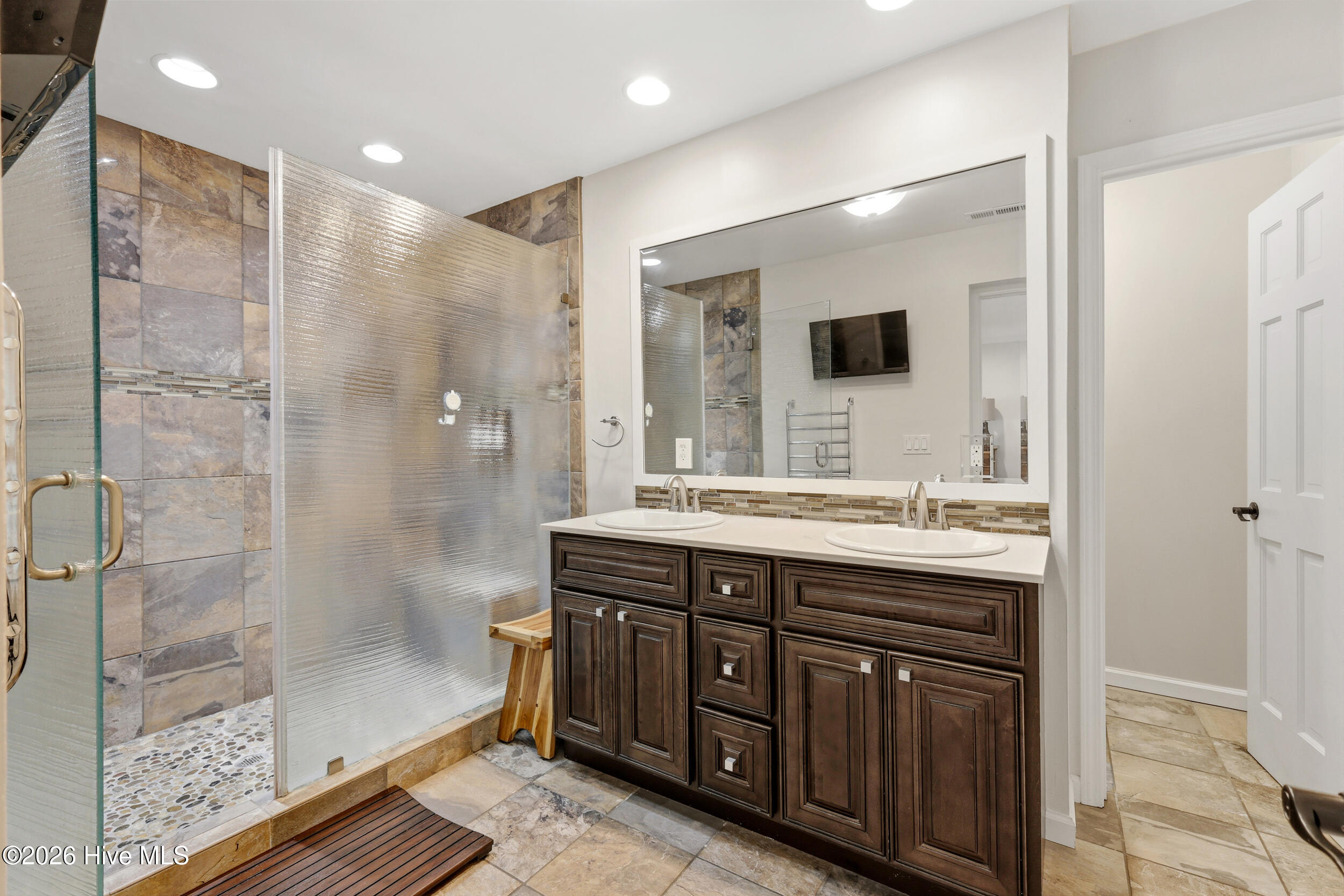 306 Lake Park Boulevard S 302
