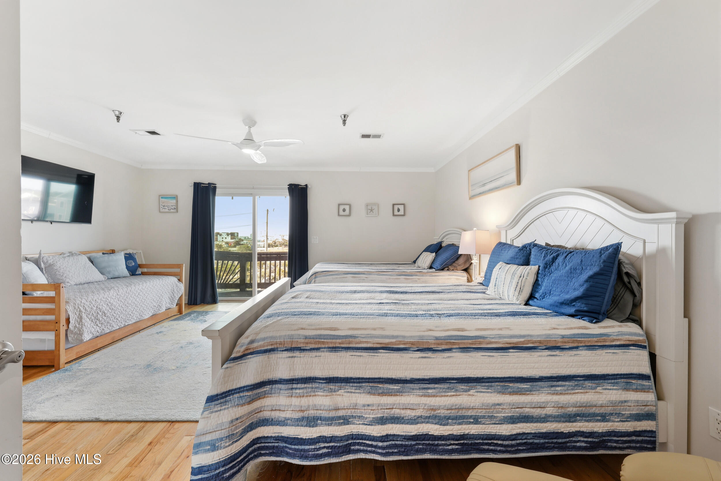306 Lake Park Boulevard S 302