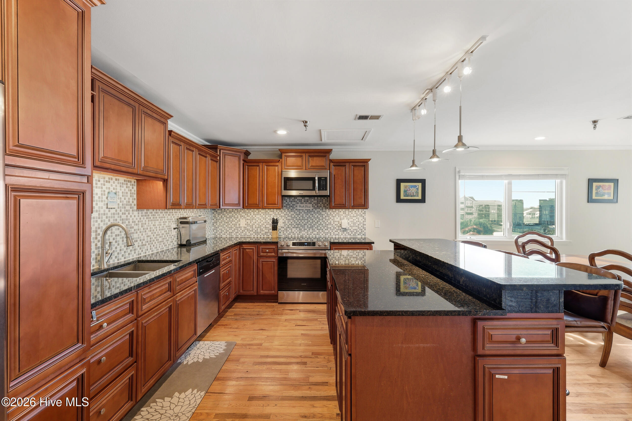306 Lake Park Boulevard S 302