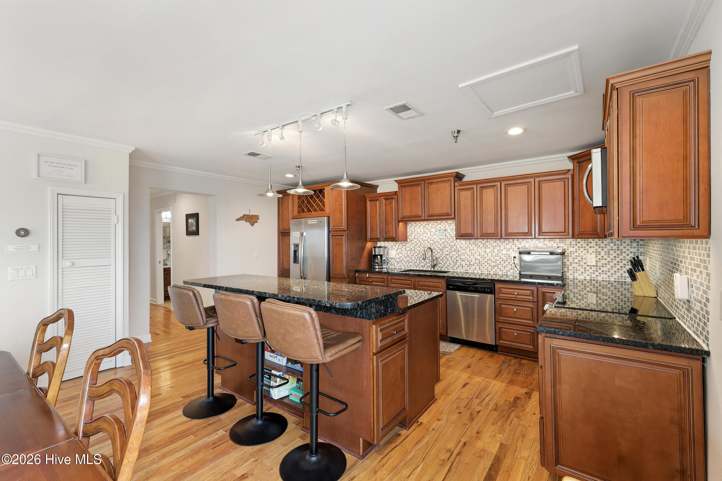 306 Lake Park Boulevard S 302