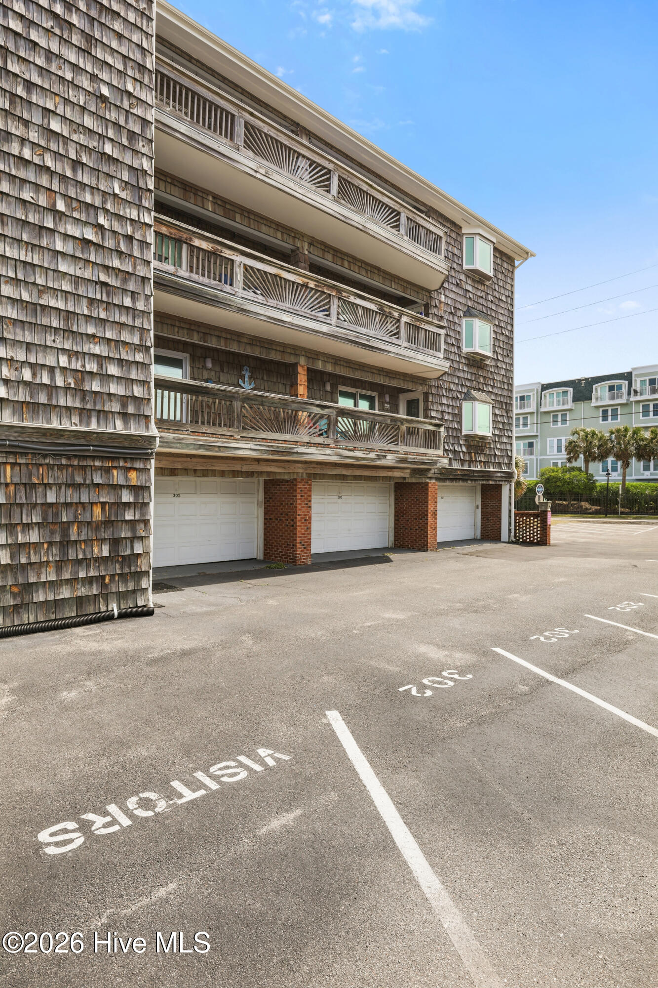 306 Lake Park Boulevard S 302