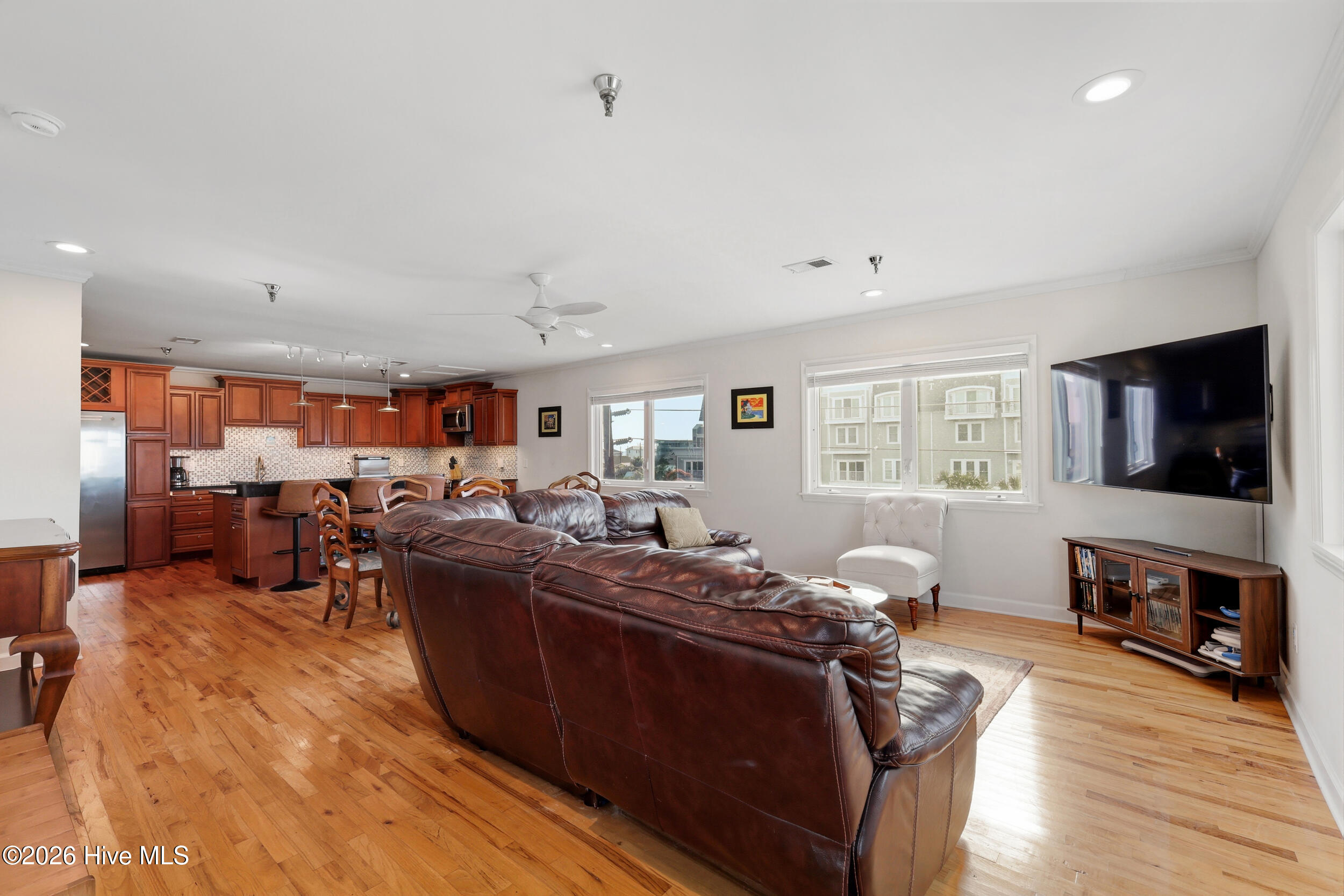 306 Lake Park Boulevard S 302