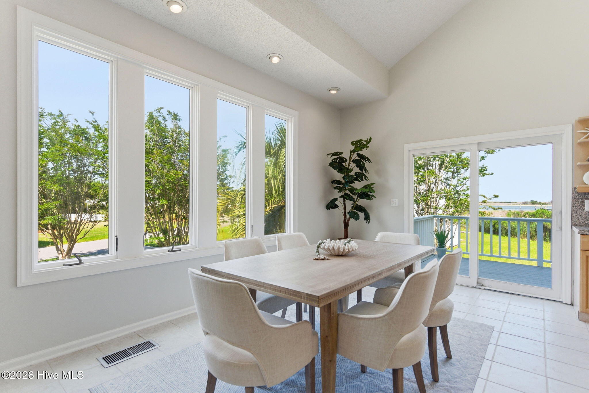 7111 Grouper Court